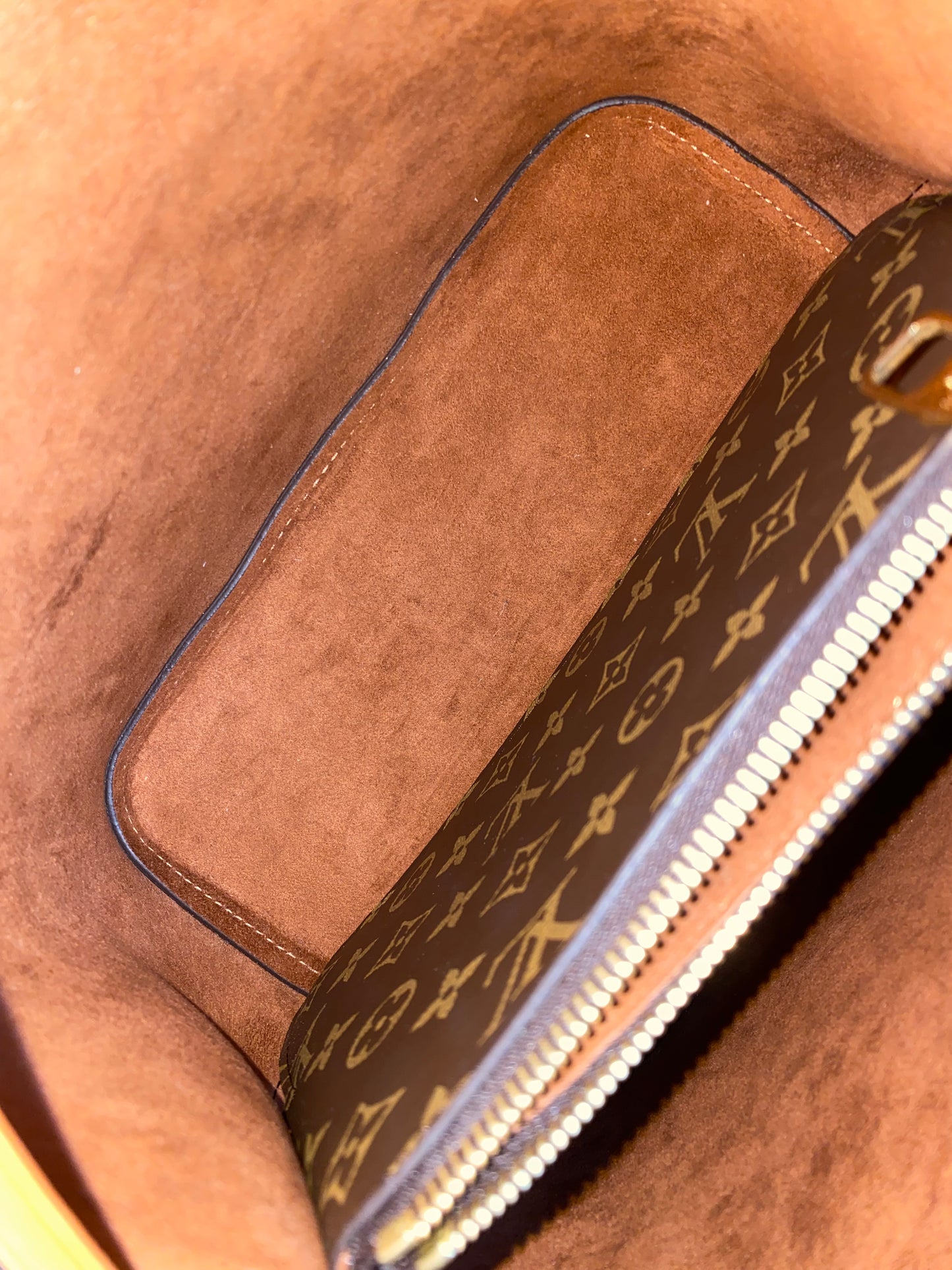 Louis Vuitton NeoNoe Caramel