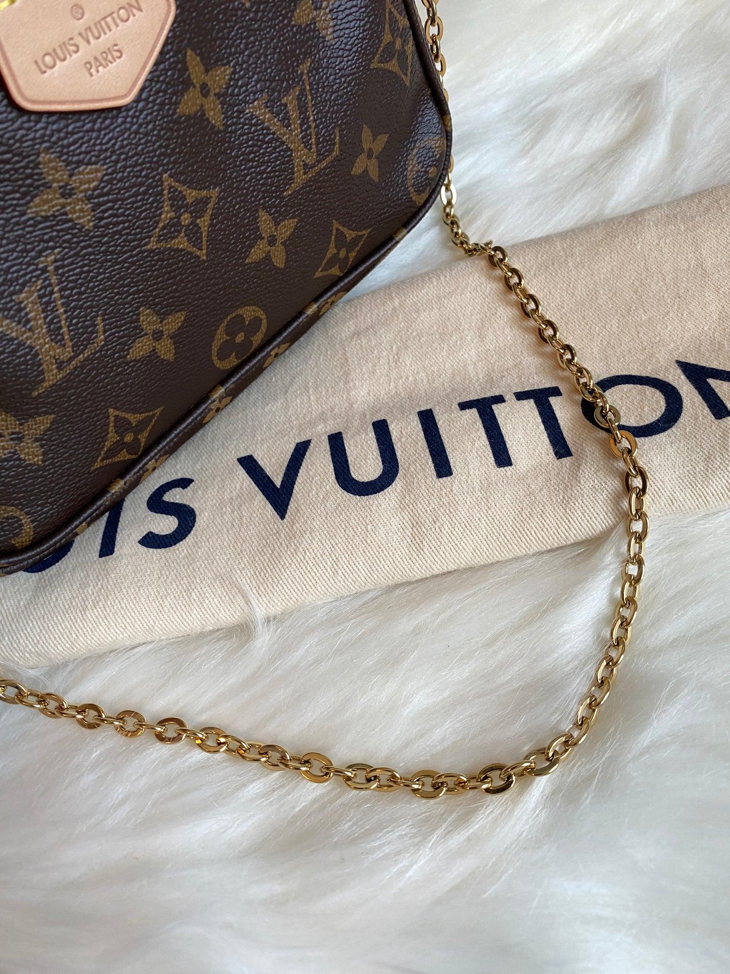 Louis Vuitton Multi Pochette Accessories Pink Strap