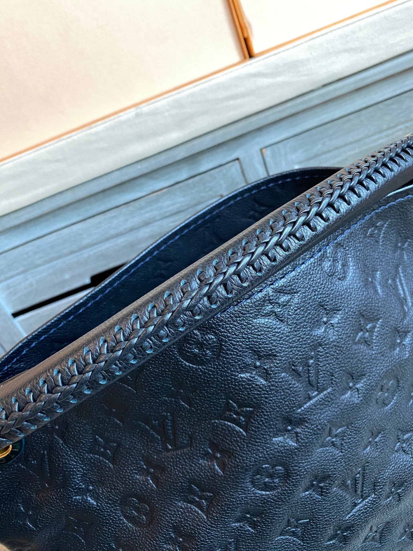 Louis Vuitton Artsy MM Infini