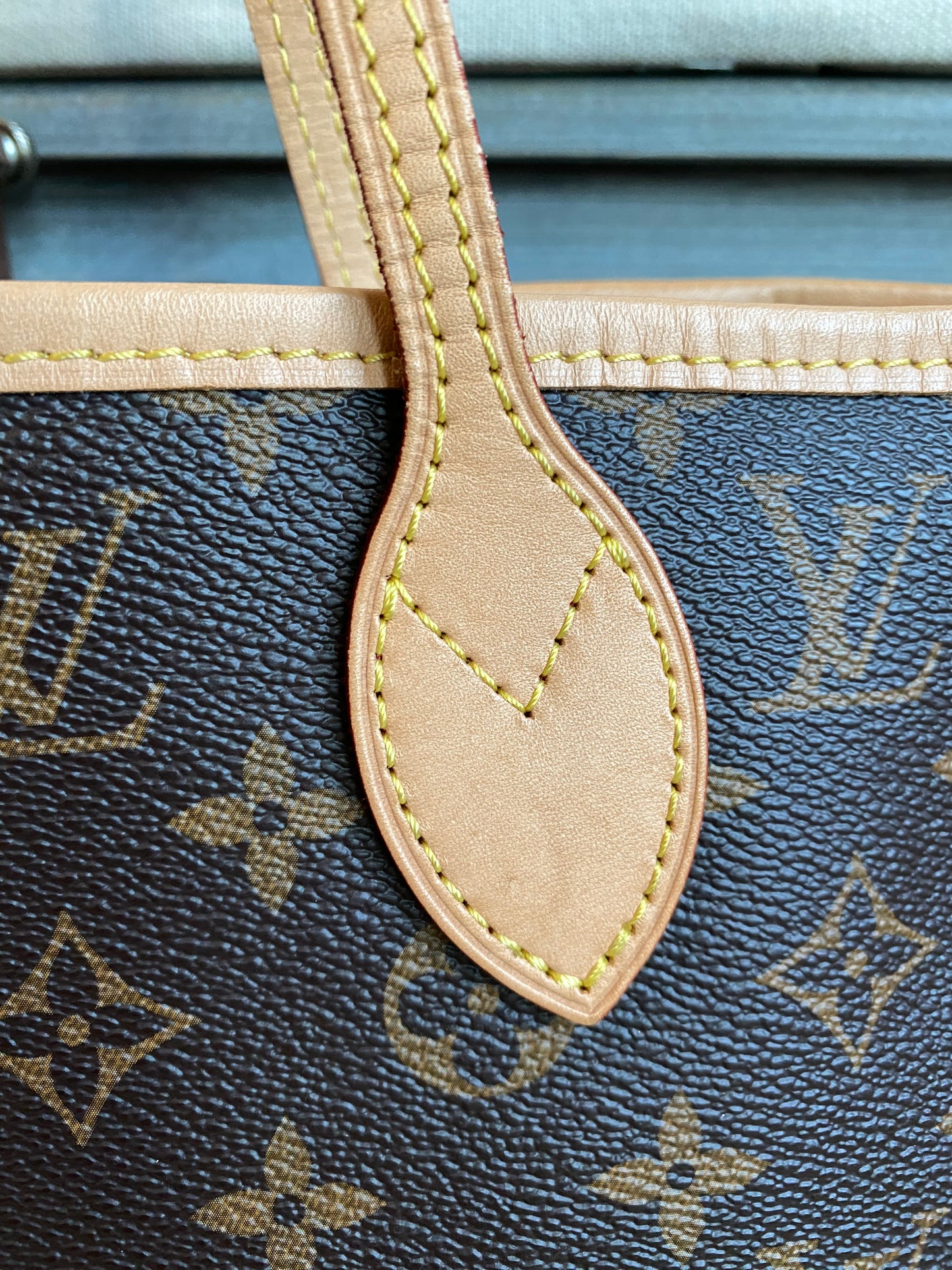 Louis Vuitton Neverfull MM With Pouch Cerise
