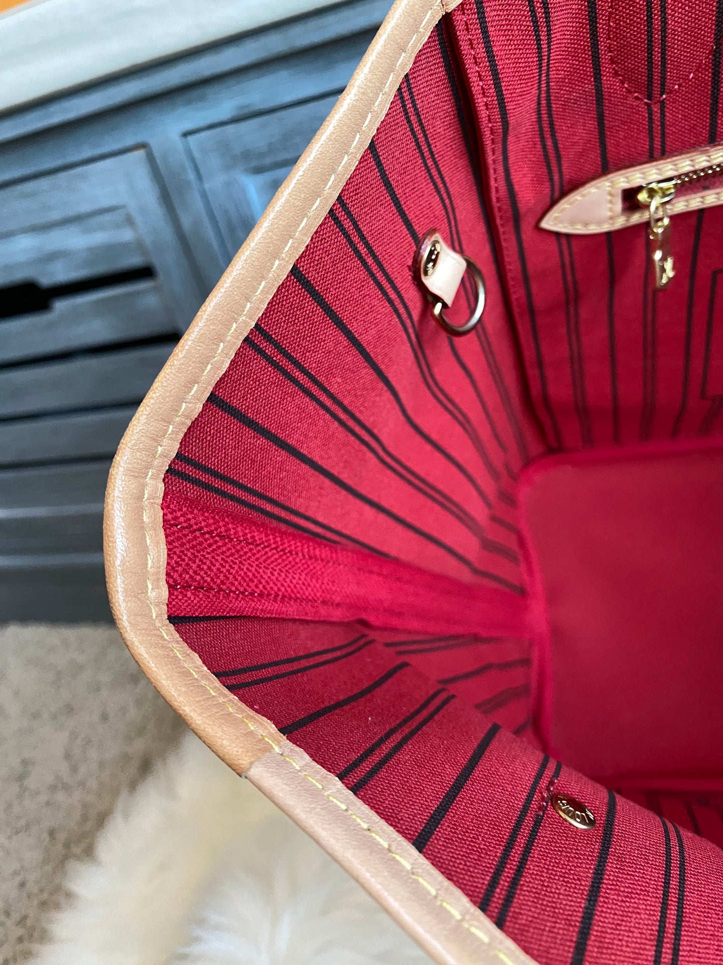 Louis Vuitton Neverfull MM With Pouch Cerise