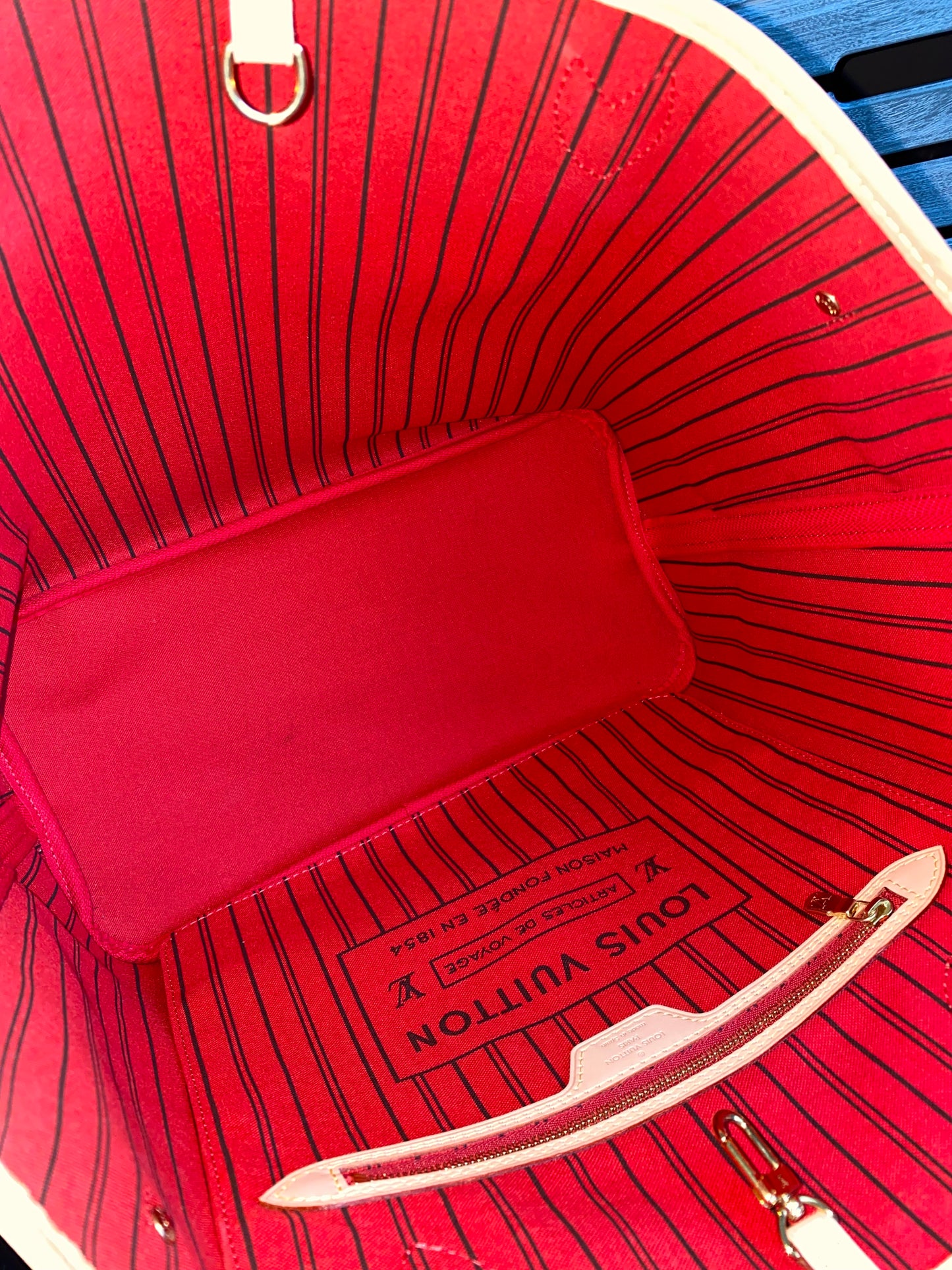 Louis Vuitton Neverfull MM With Pouch Cerise