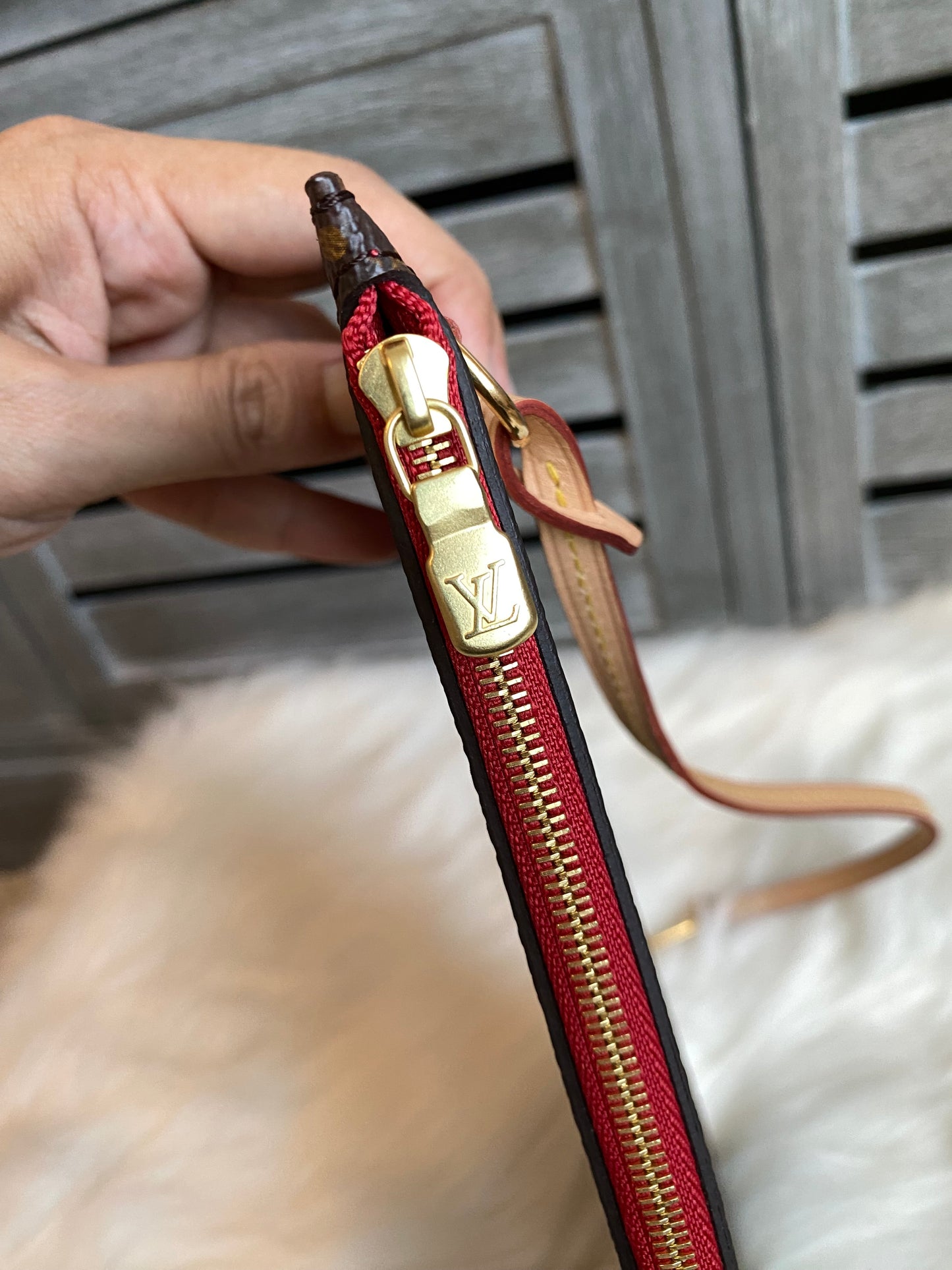 Louis Vuitton Neverfull MM With Pouch Cerise