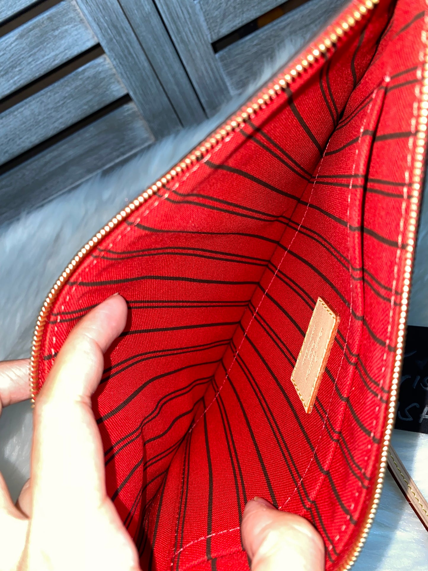 Louis Vuitton Neverfull MM With Pouch Cerise