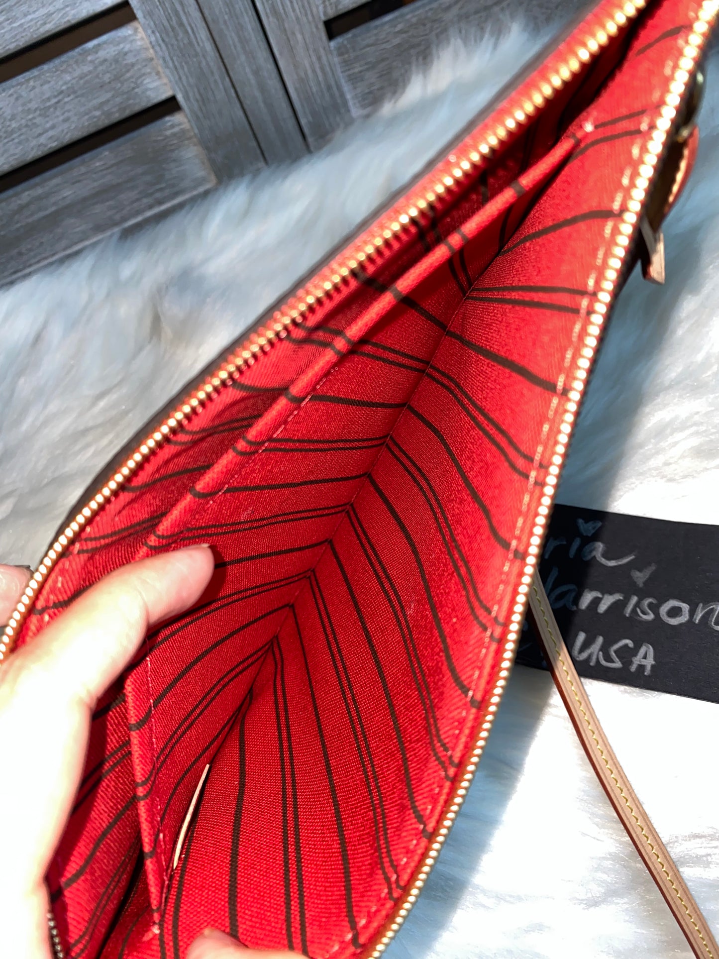 Louis Vuitton Neverfull MM With Pouch Cerise