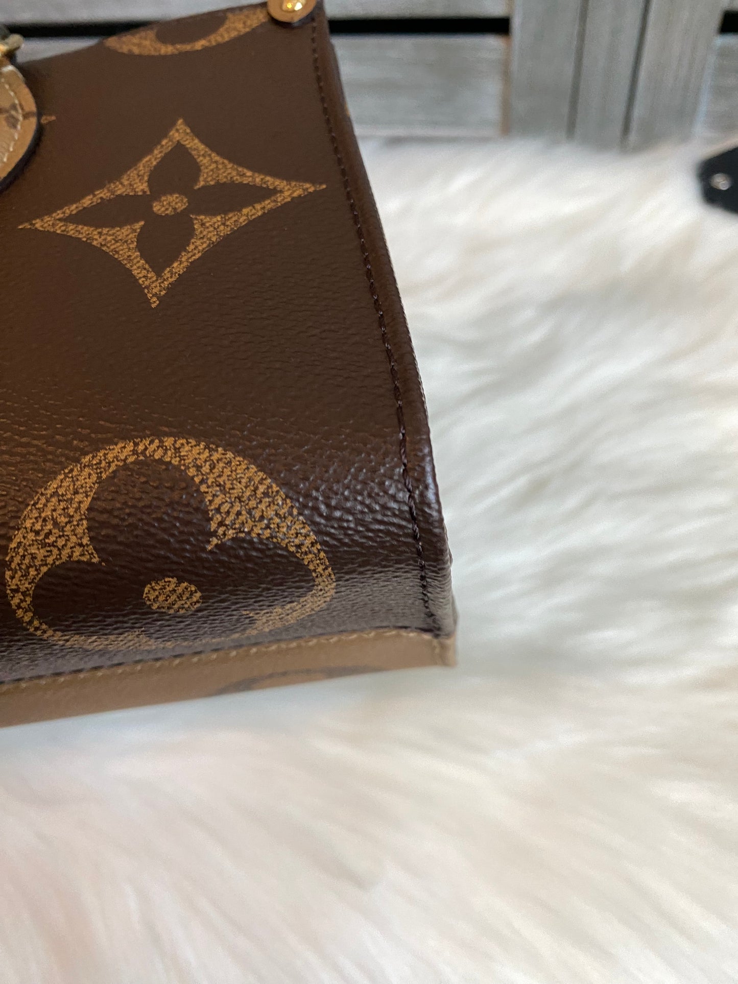 Louis Vuitton Reverse Monogram Giant OnTheGo East West