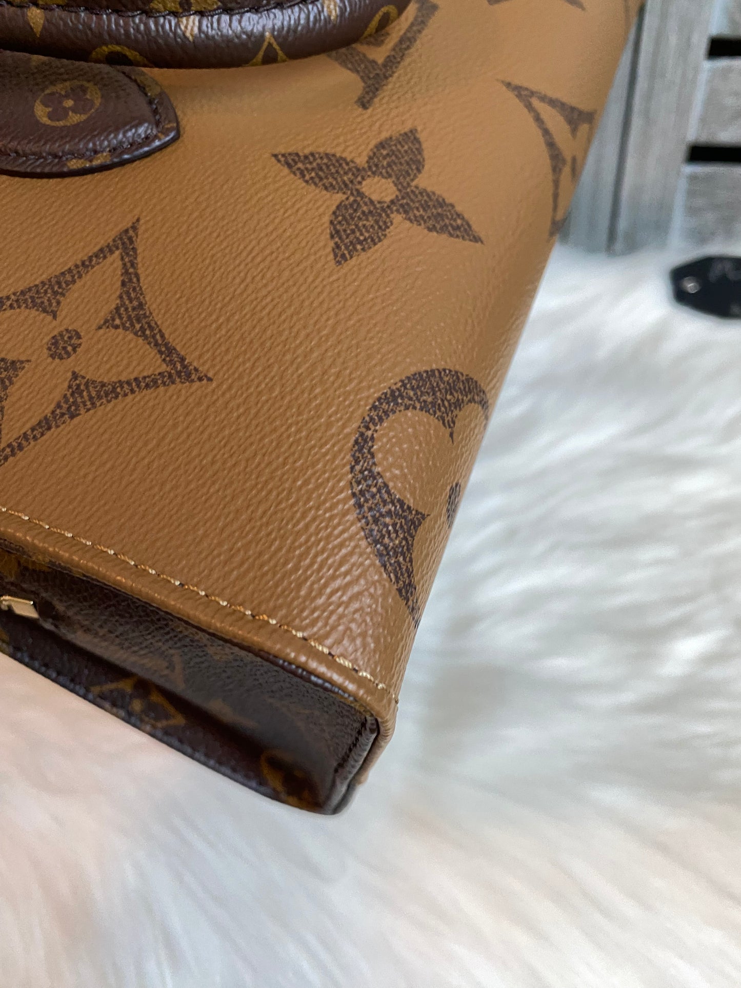 Louis Vuitton Reverse Monogram Giant OnTheGo East West