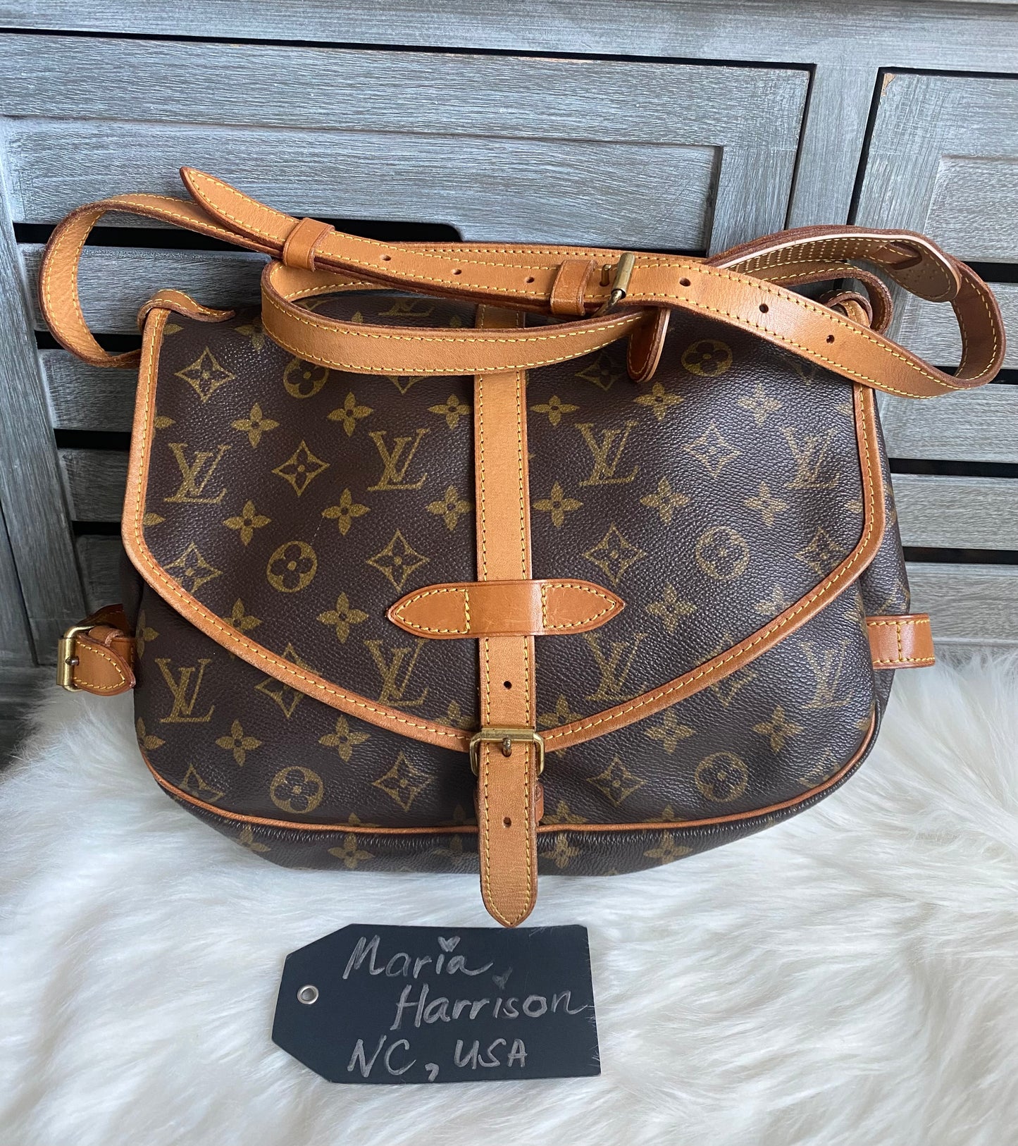 Louis Vuitton Saumur 30
