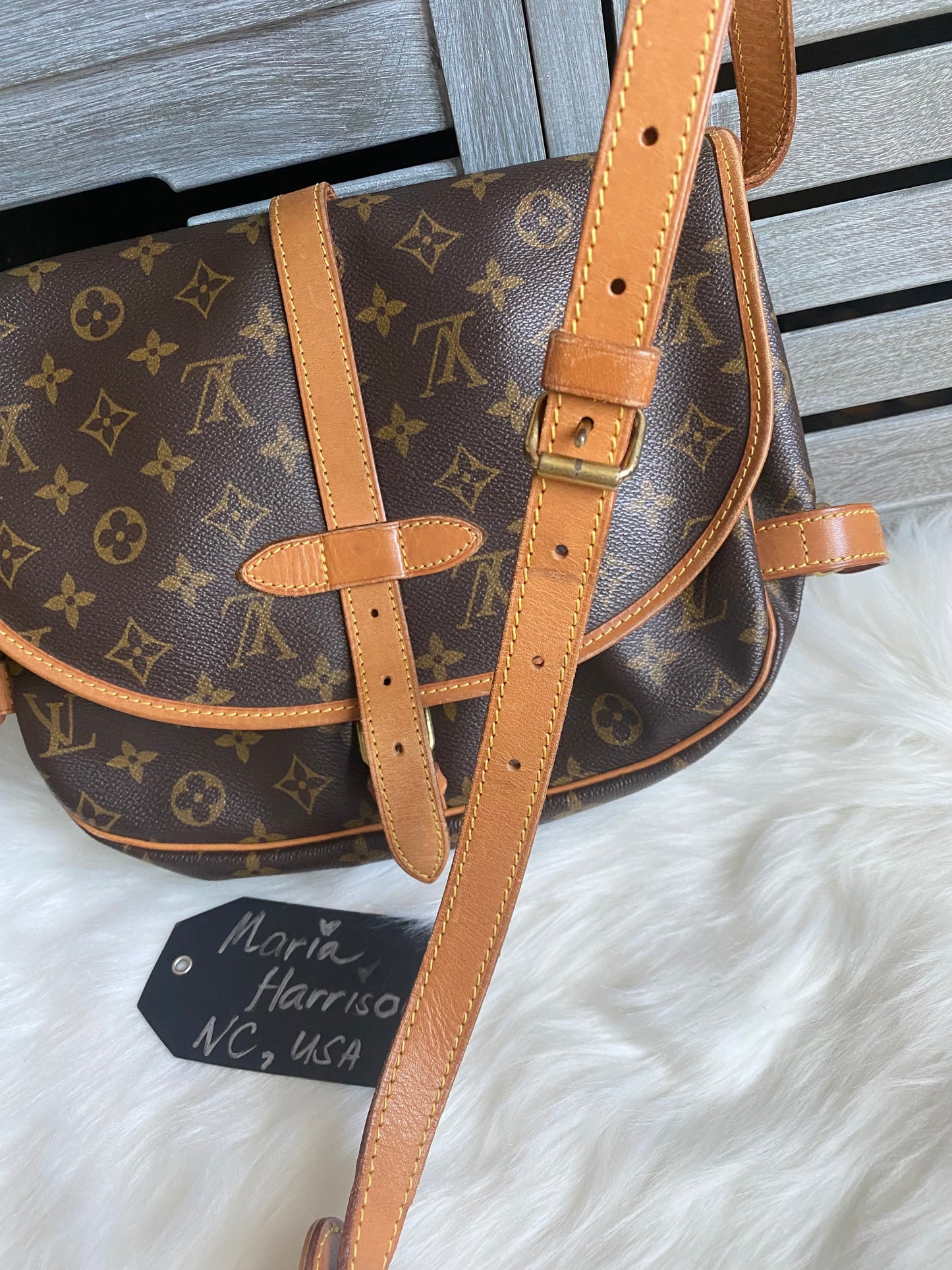 Louis Vuitton Saumur 30