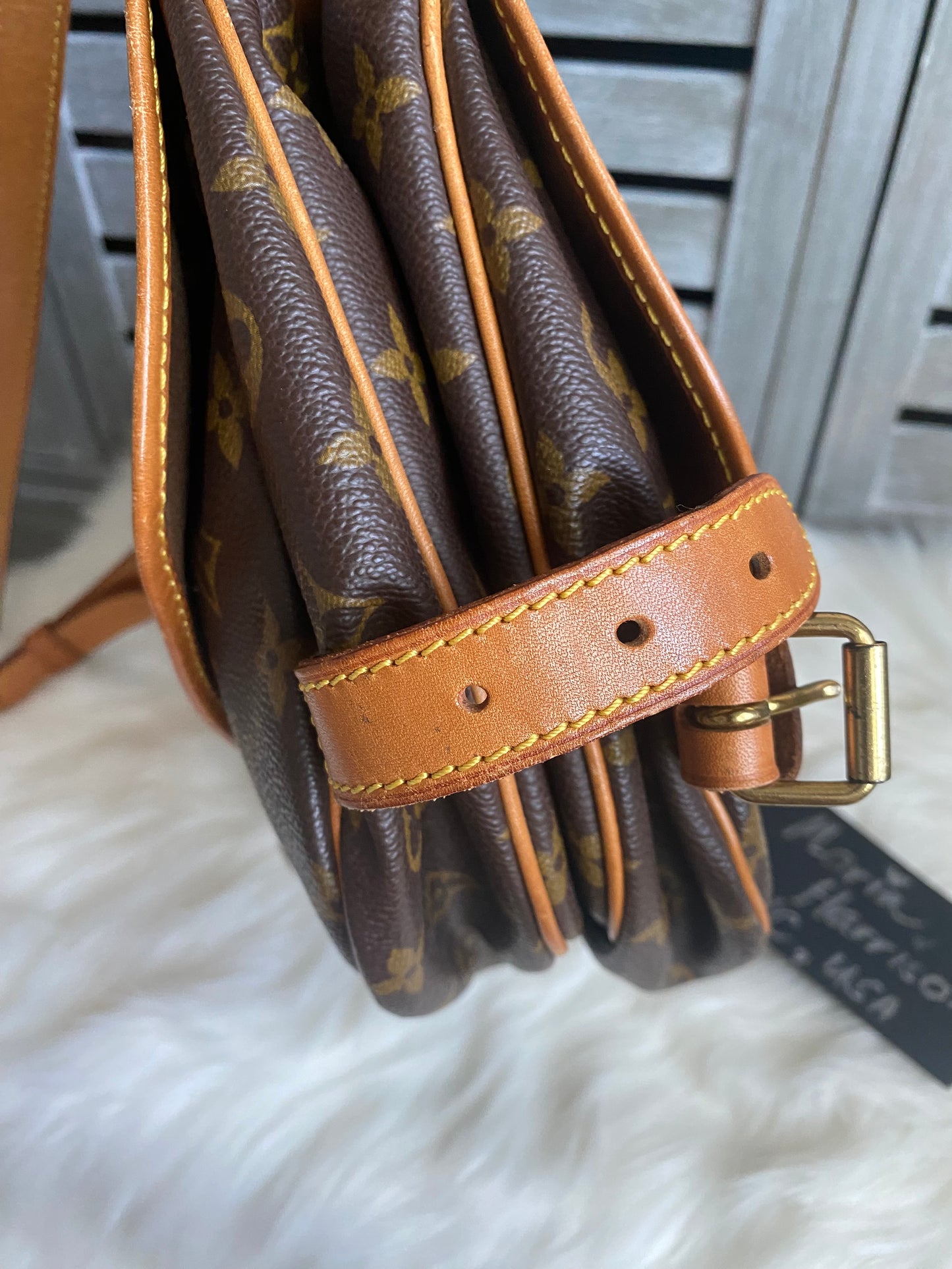 Louis Vuitton Saumur 30