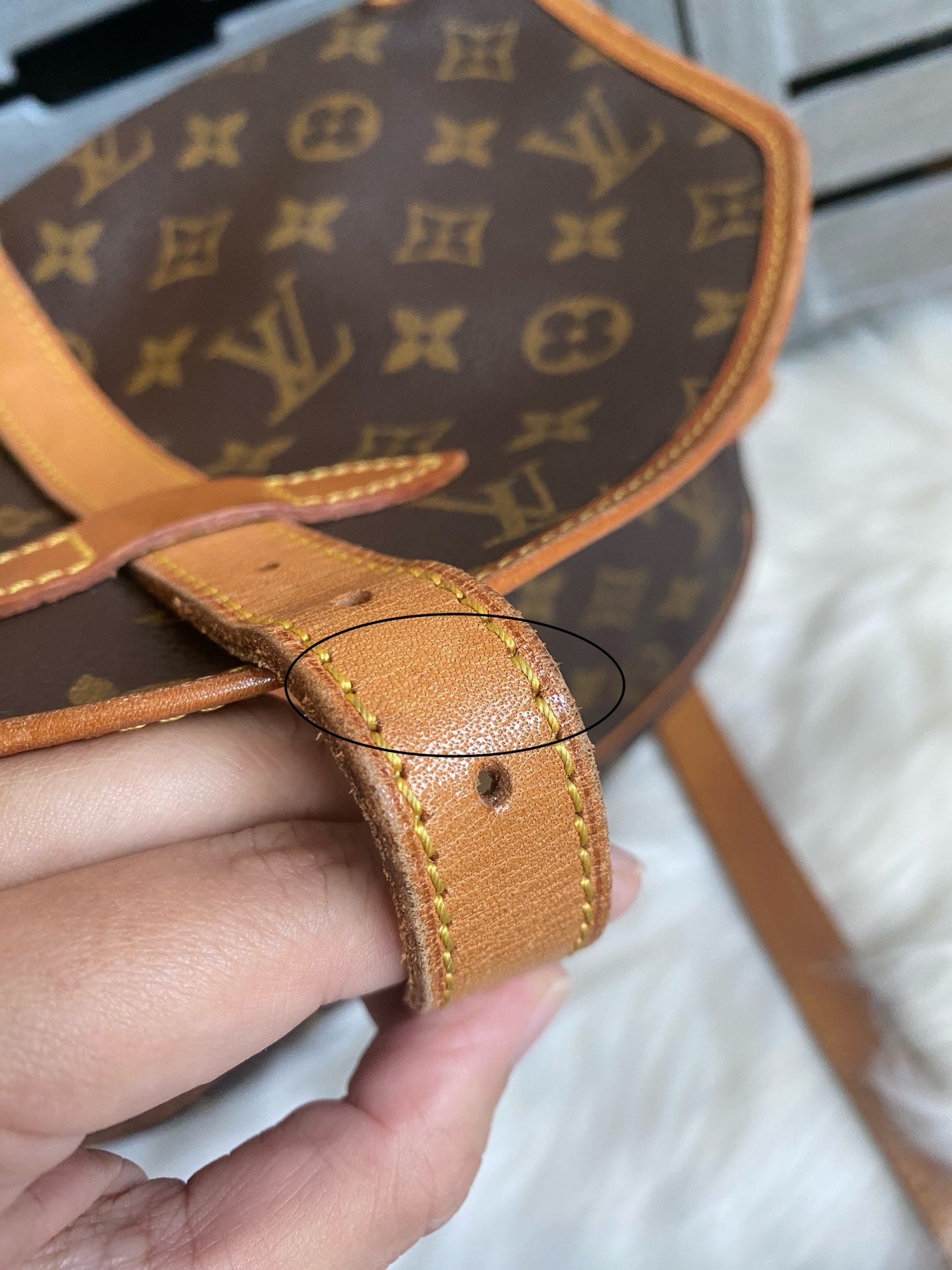 Louis Vuitton Saumur 30