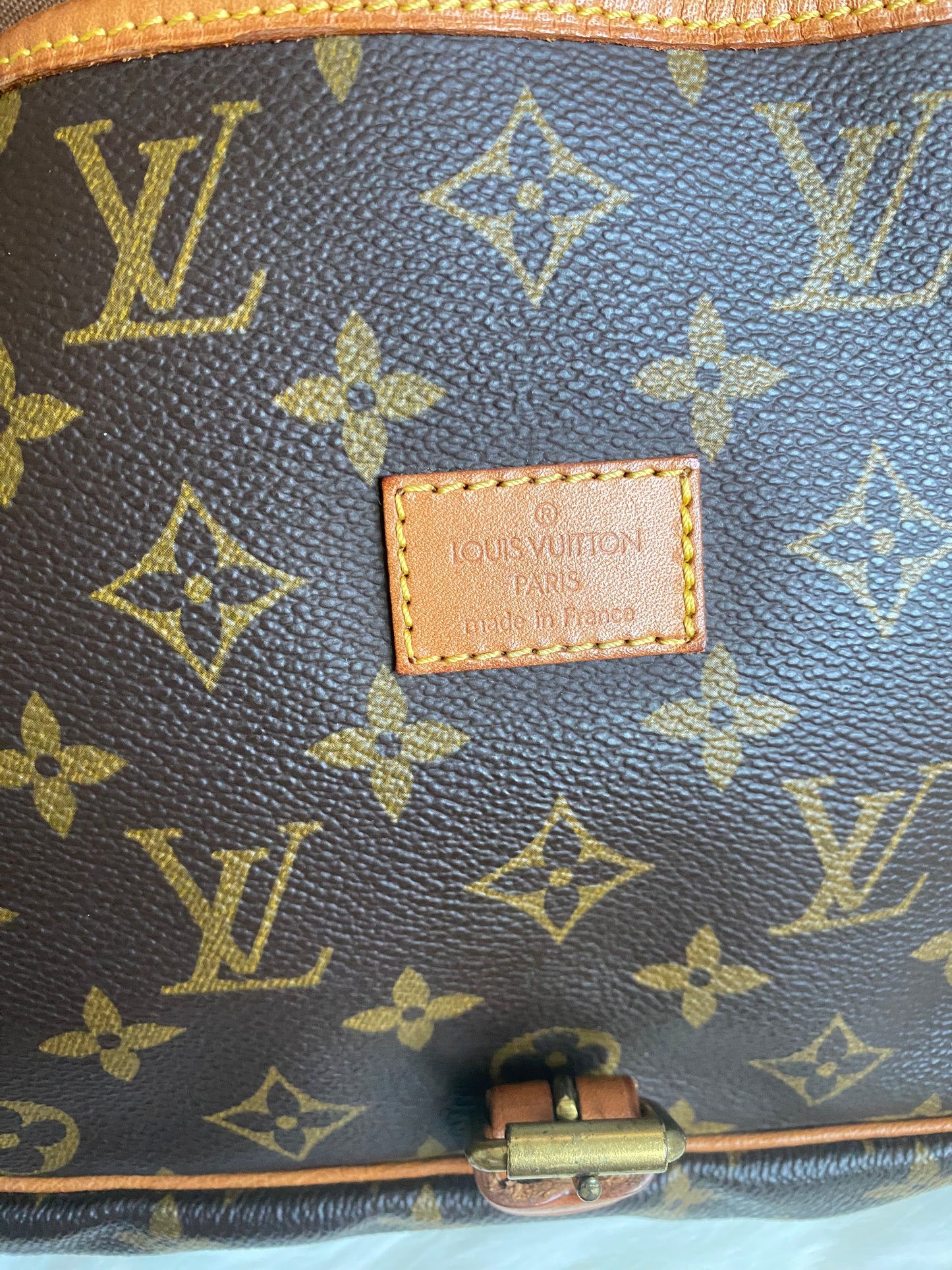 Louis Vuitton Saumur 30