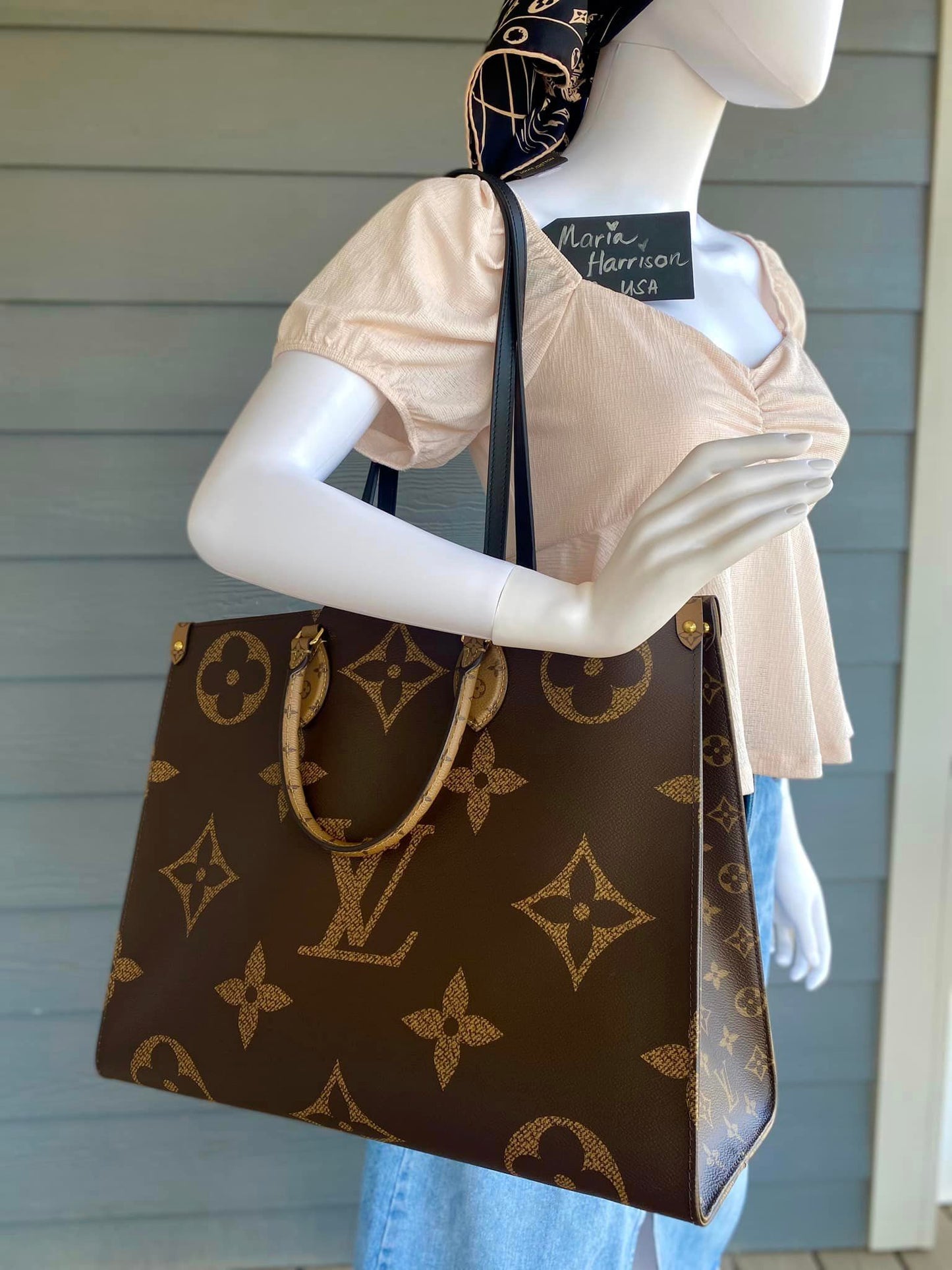 Louis Vuitton OnTheGo Giant Reverse GM