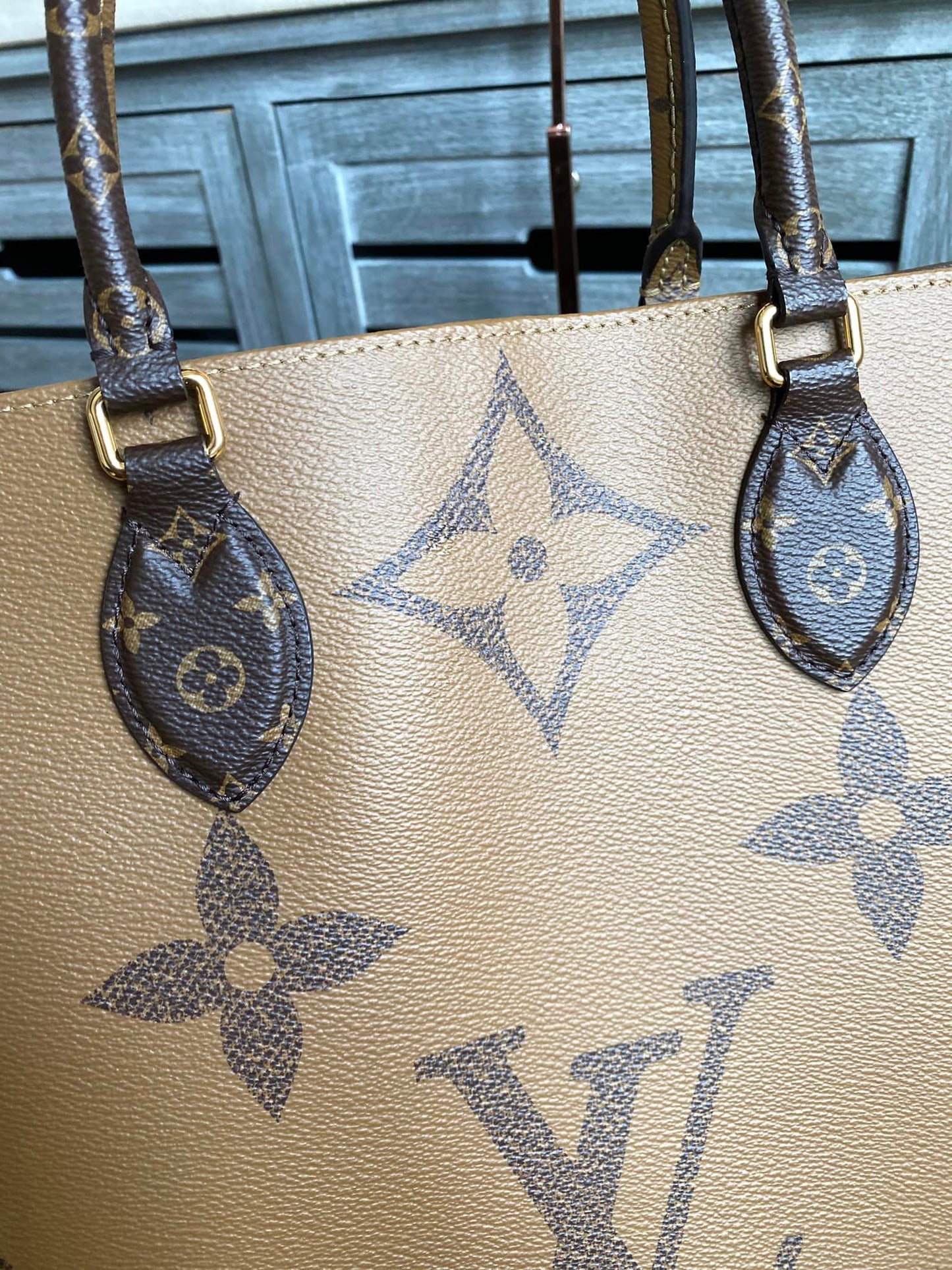 Louis Vuitton OnTheGo Giant Reverse GM