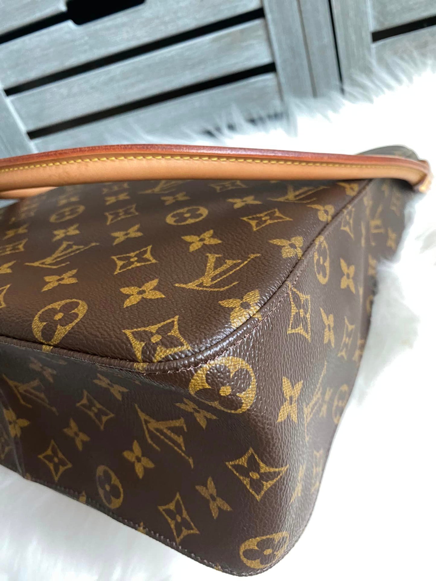 Louis Vuitton Looping GM