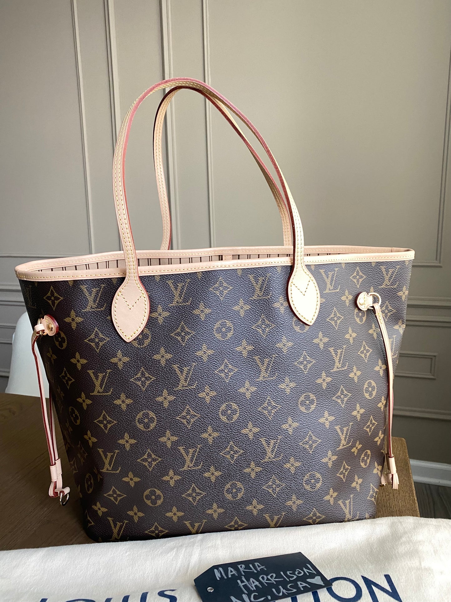 Louis Vuitton Neverfull MM - Rose Beige