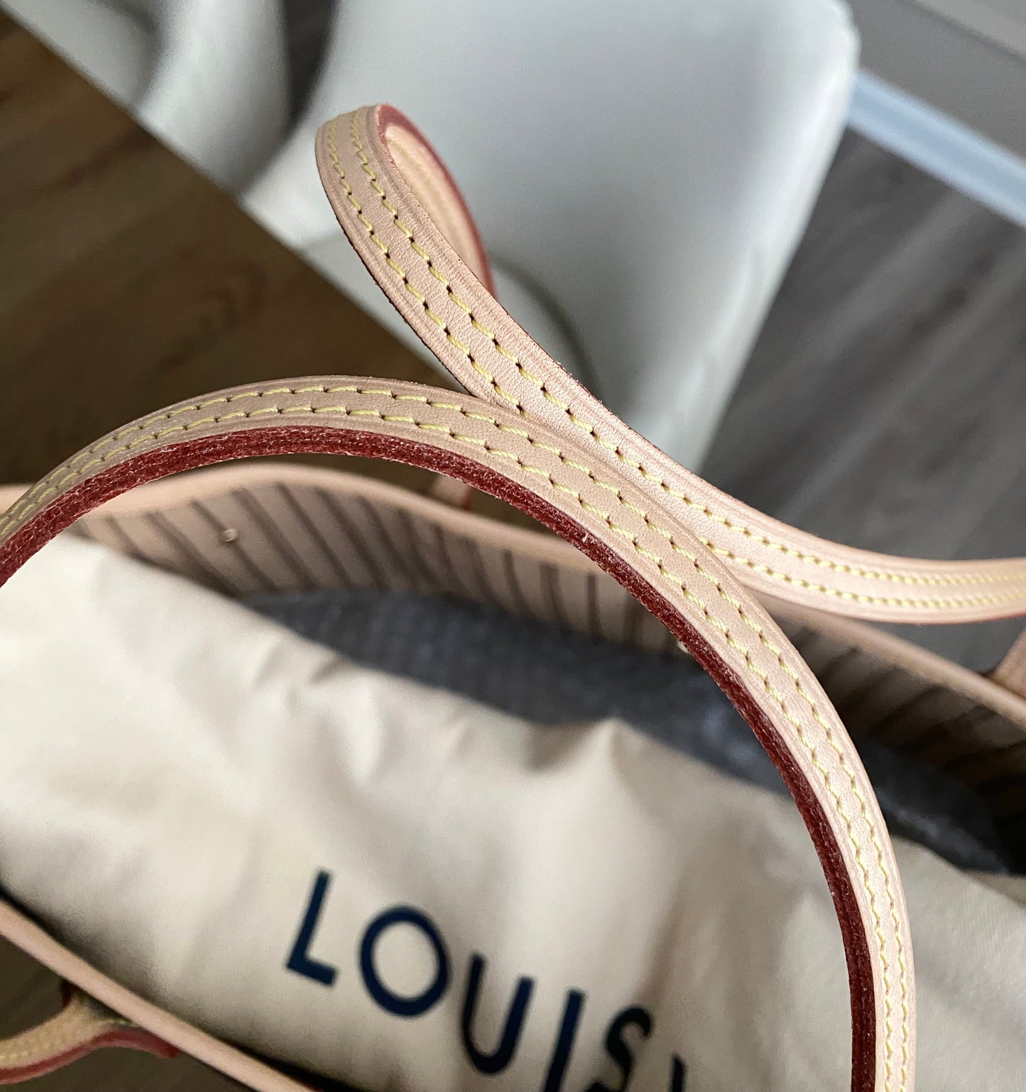 Louis Vuitton Neverfull MM - Rose Beige
