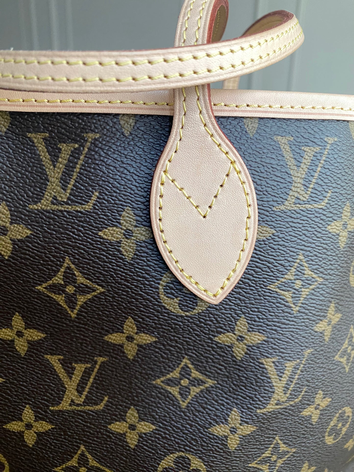 Louis Vuitton Neverfull MM - Rose Beige