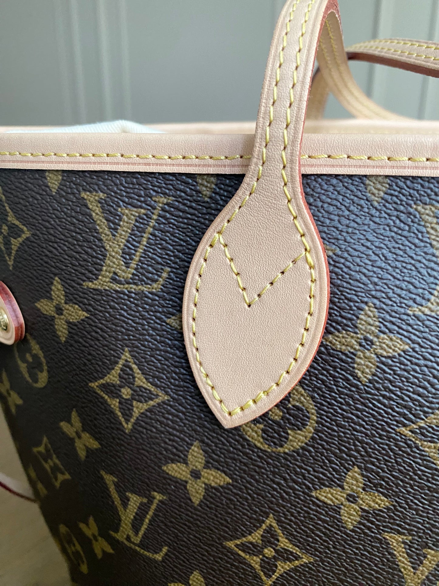 Louis Vuitton Neverfull MM - Rose Beige