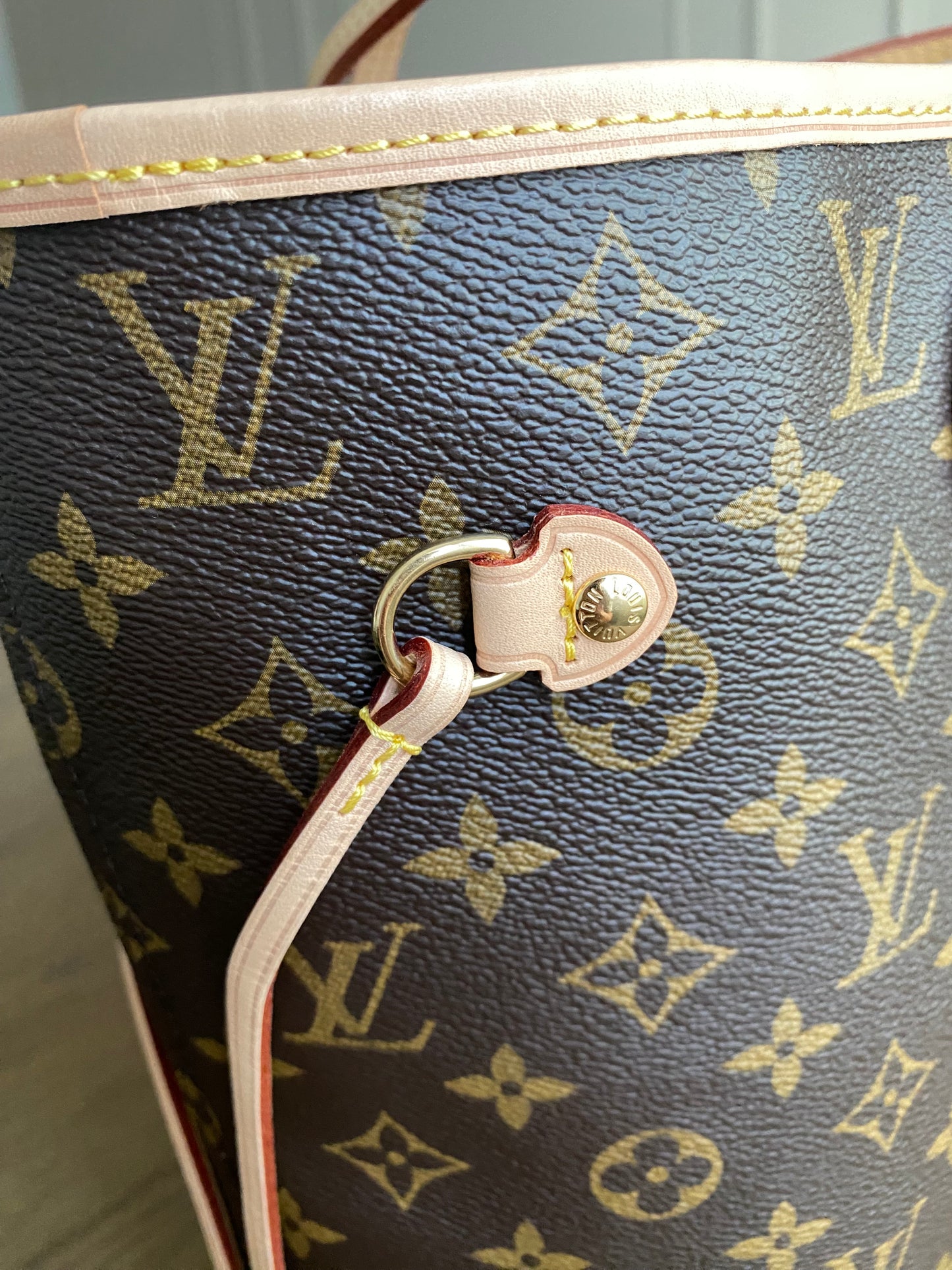 Louis Vuitton Neverfull MM - Rose Beige