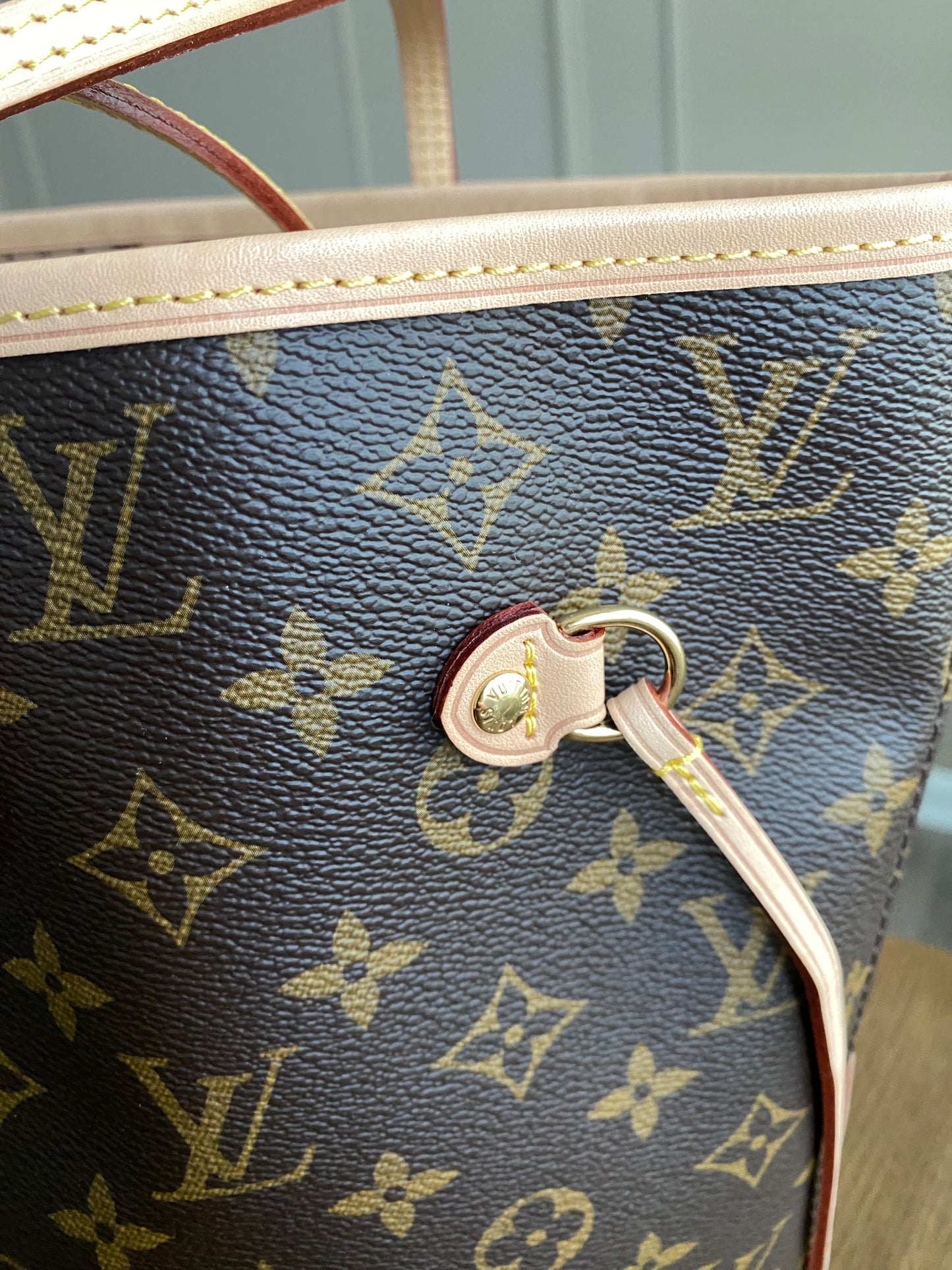 Louis Vuitton Neverfull MM - Rose Beige