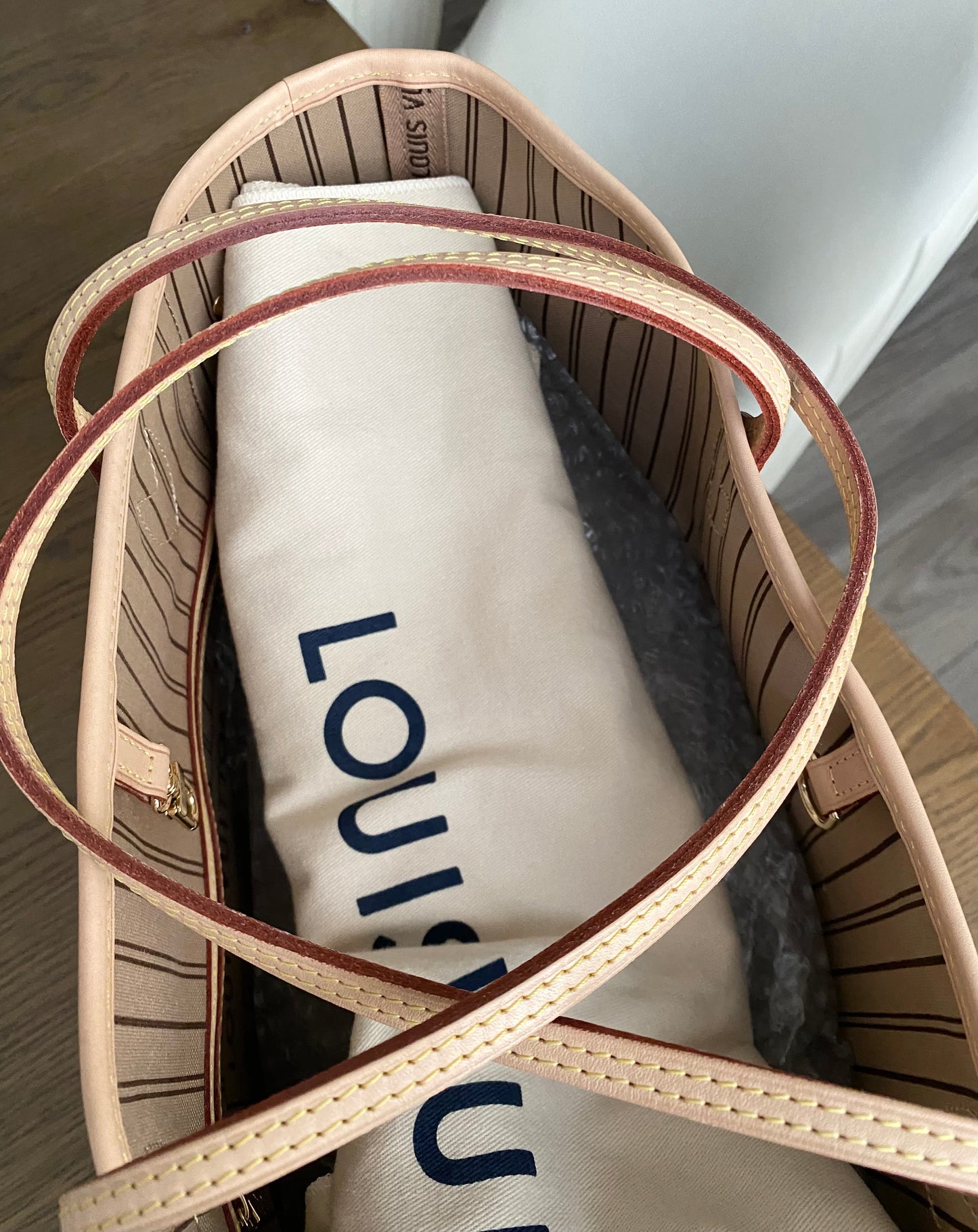Louis Vuitton Neverfull MM - Rose Beige