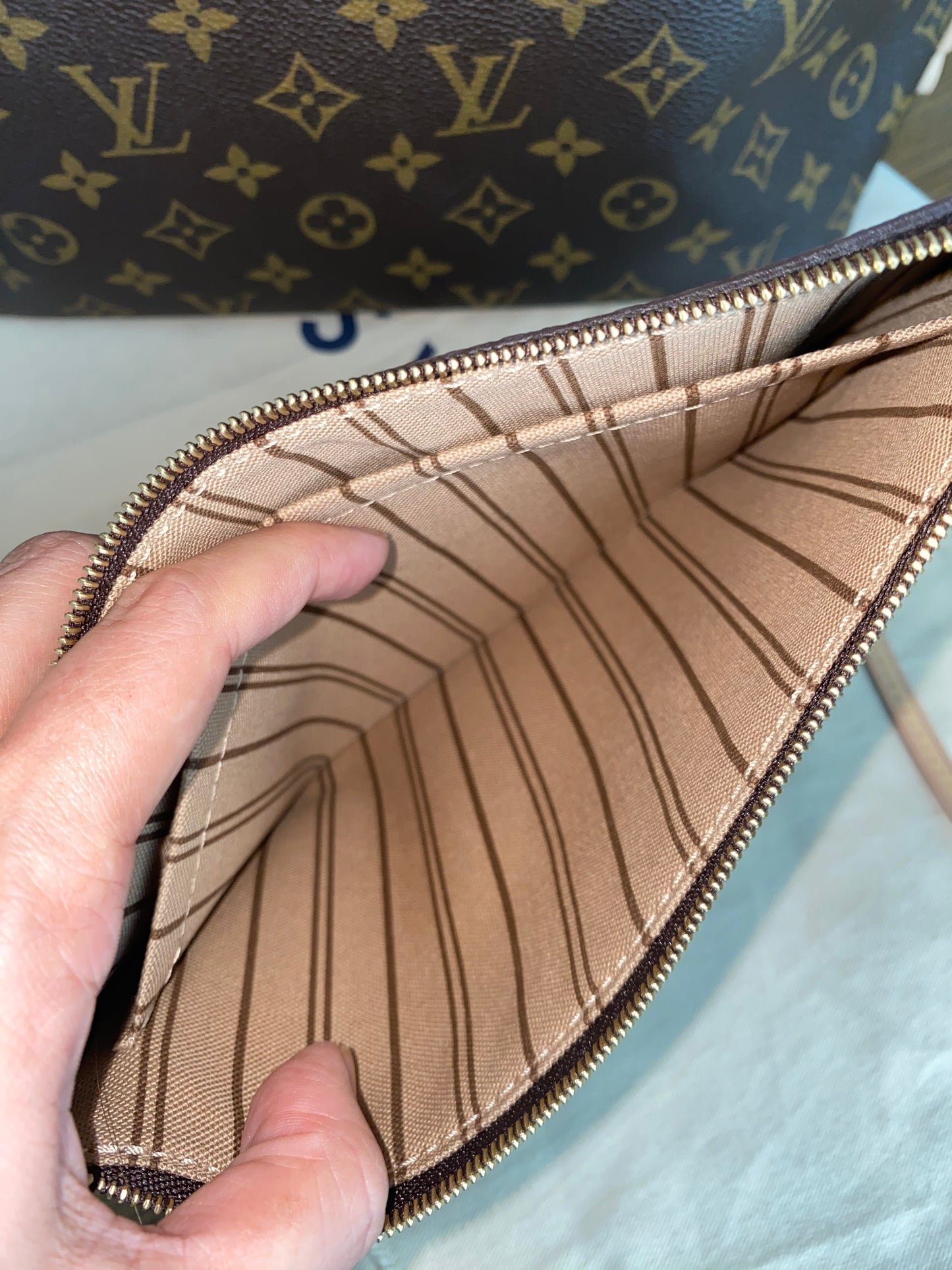 Louis Vuitton Neverfull MM - Rose Beige