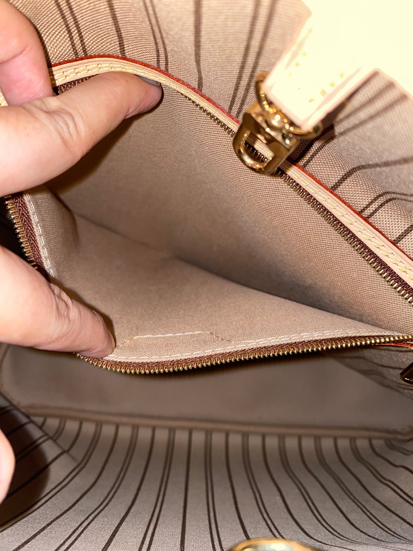 Louis Vuitton Neverfull MM - Rose Beige