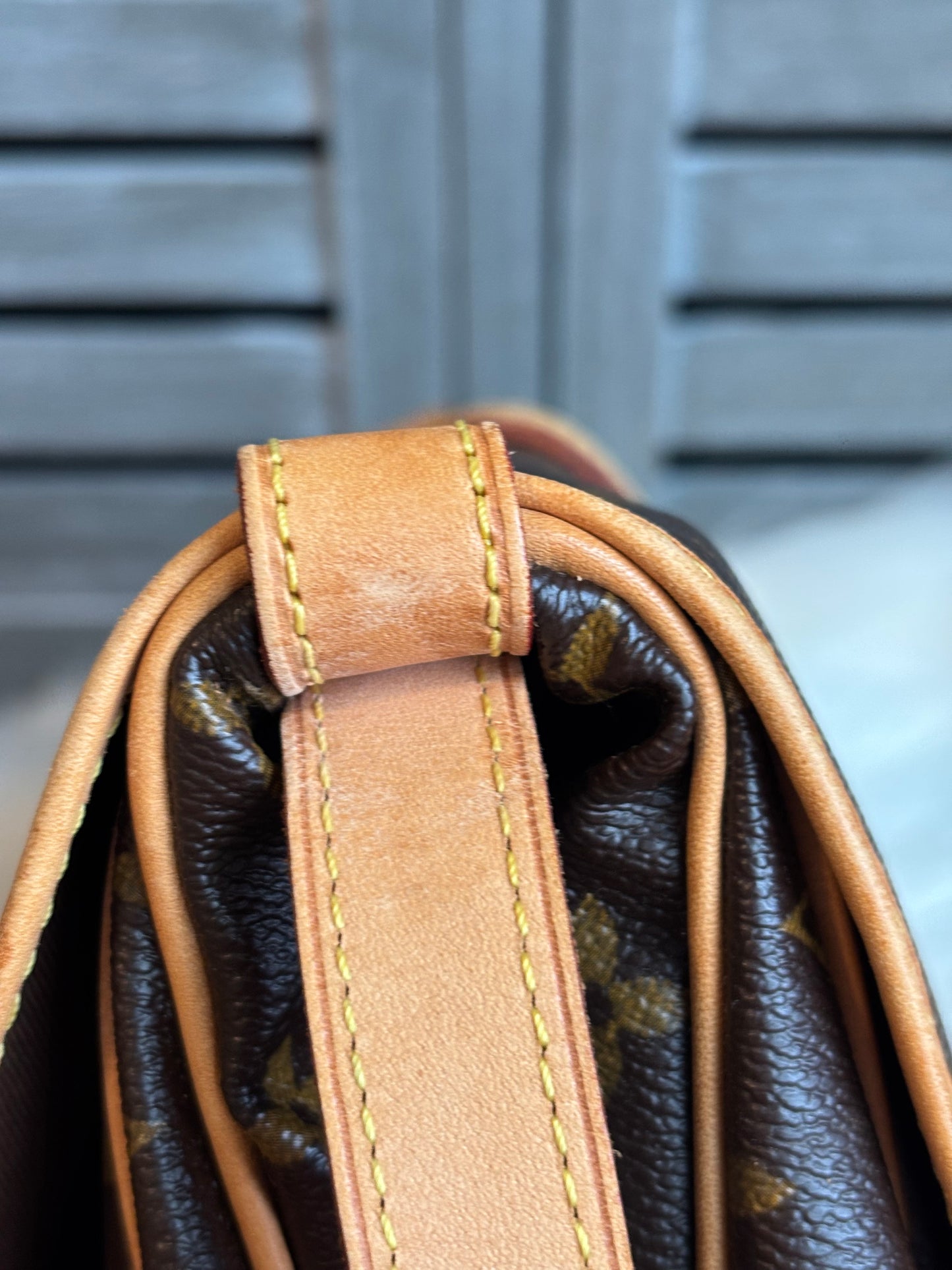 Louis Vuitton Saumur 30