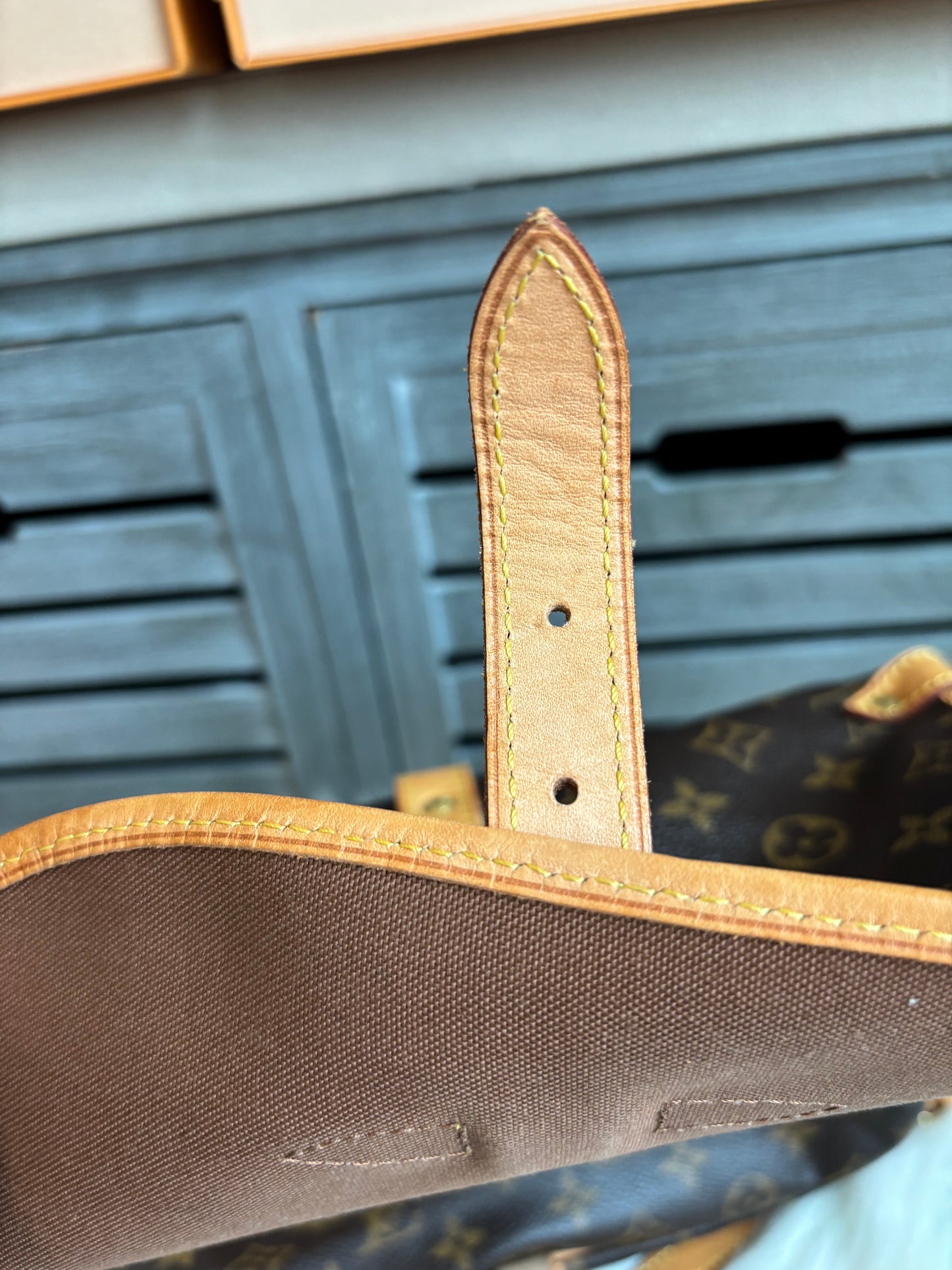 Louis Vuitton Saumur 30