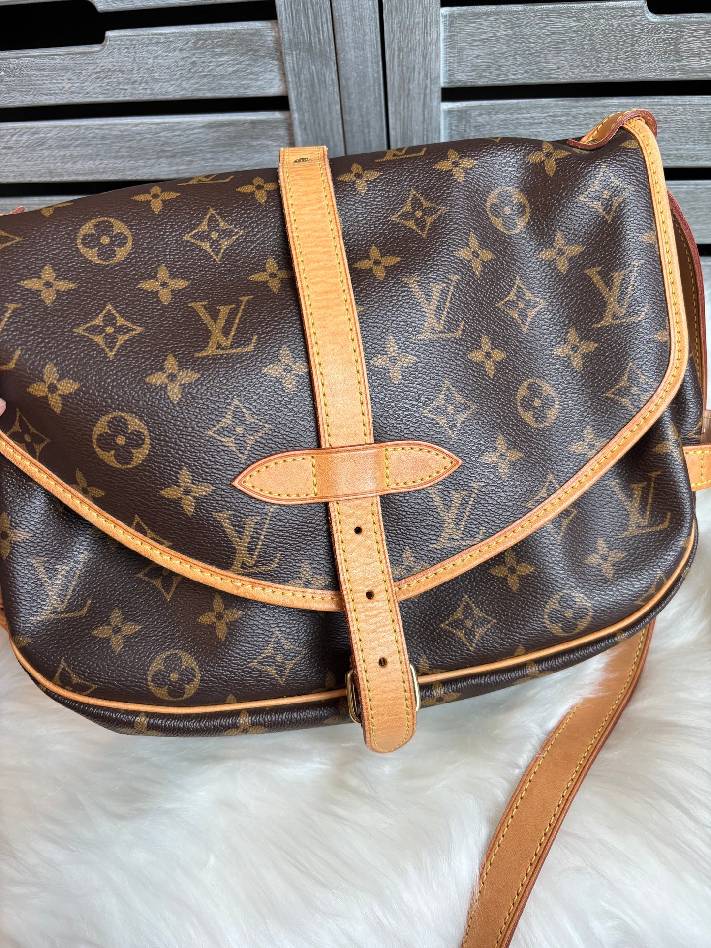 Louis Vuitton Saumur 30