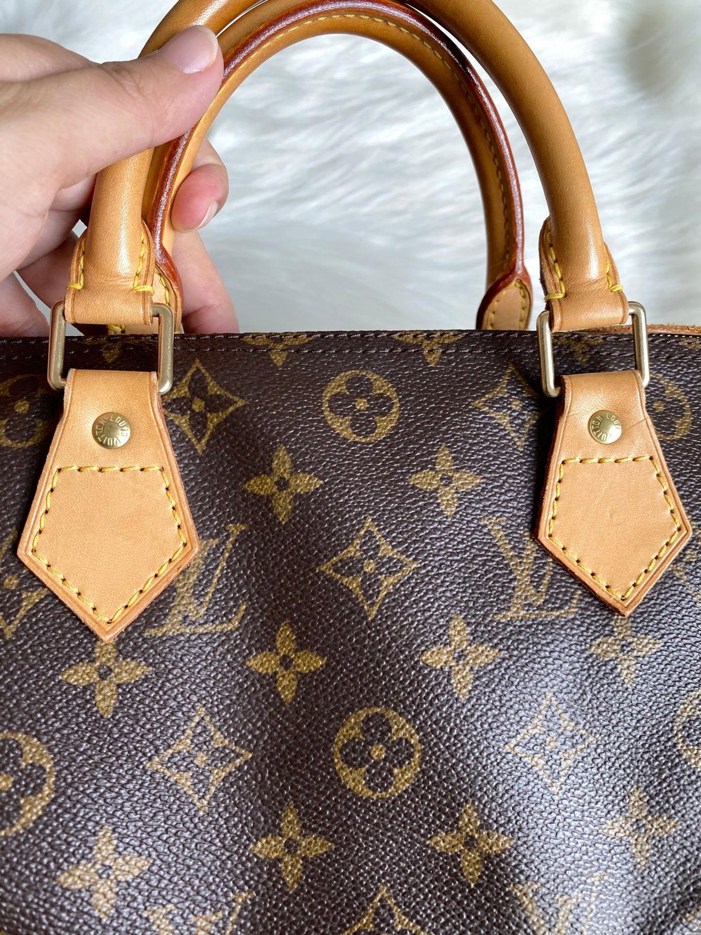 Louis Vuitton Speedy 30