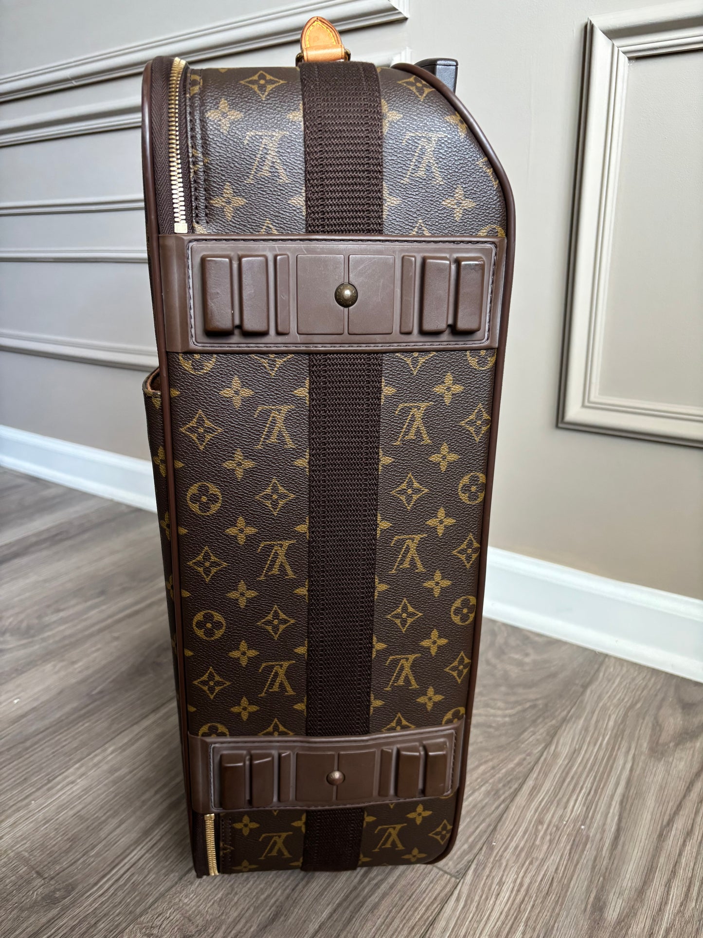 Louis Vuitton Pegase 55 Rolling Luggage