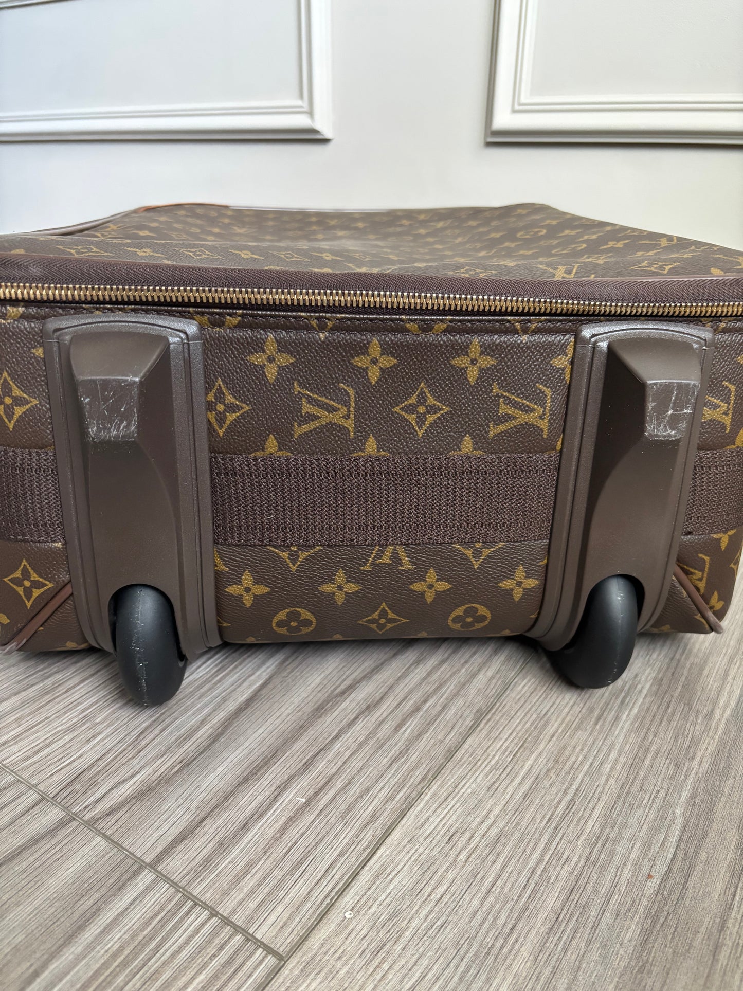 Louis Vuitton Pegase 55 Rolling Luggage