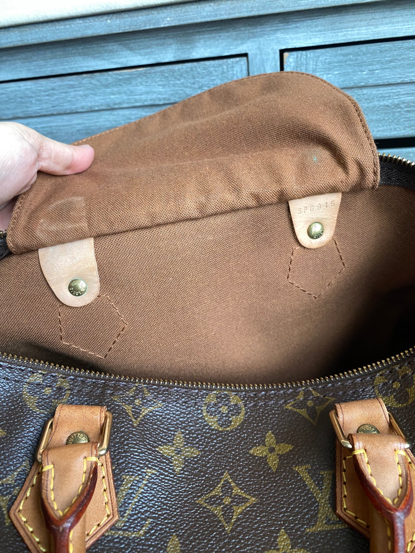 Louis Vuitton Speedy 35