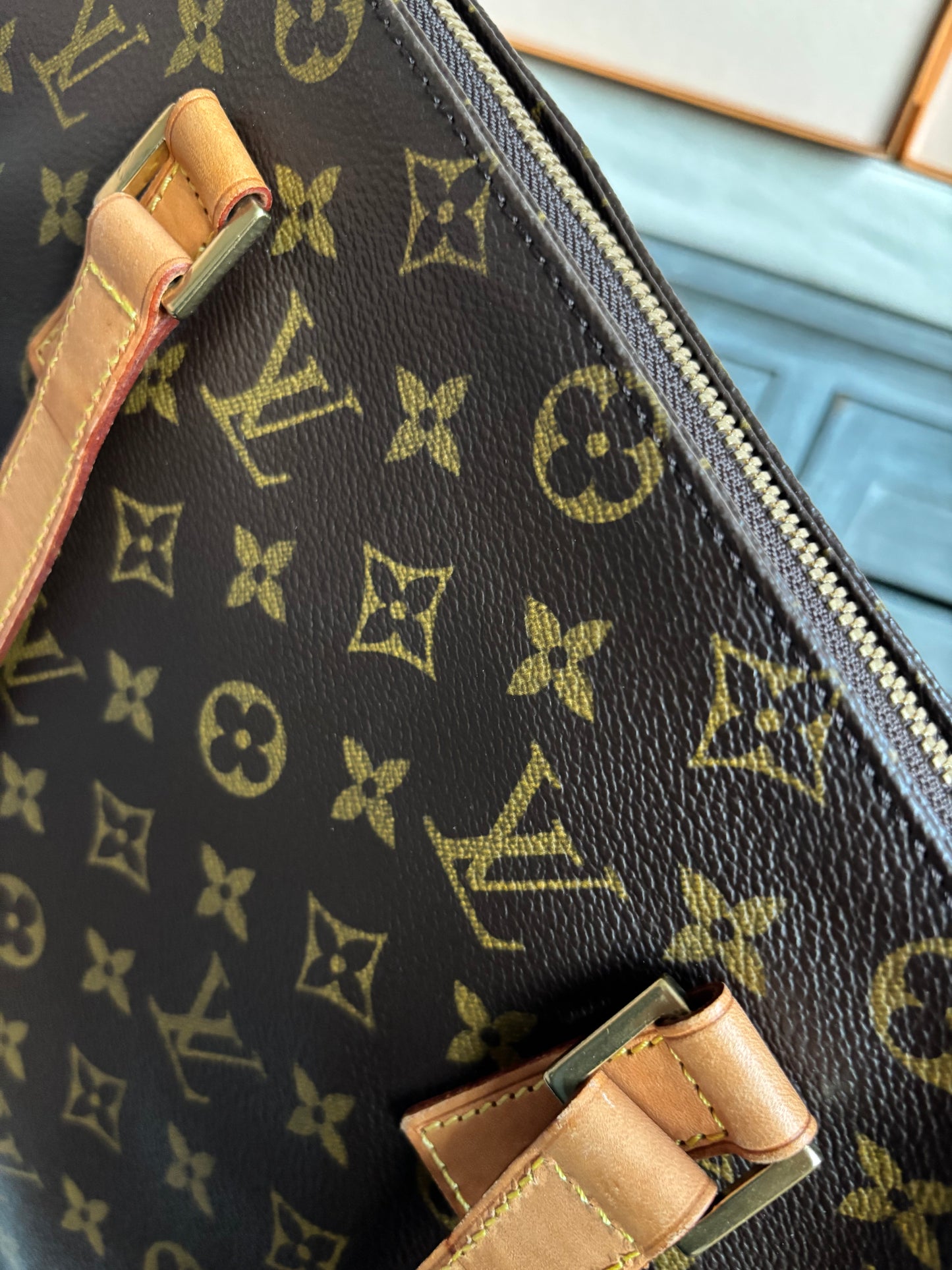 Louis Vuitton Cabas Mezzo