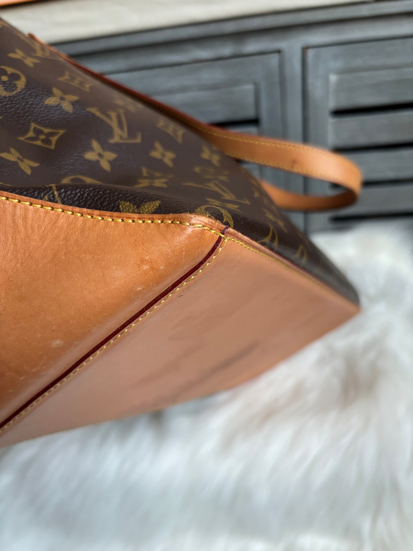 Louis Vuitton Cabas Mezzo