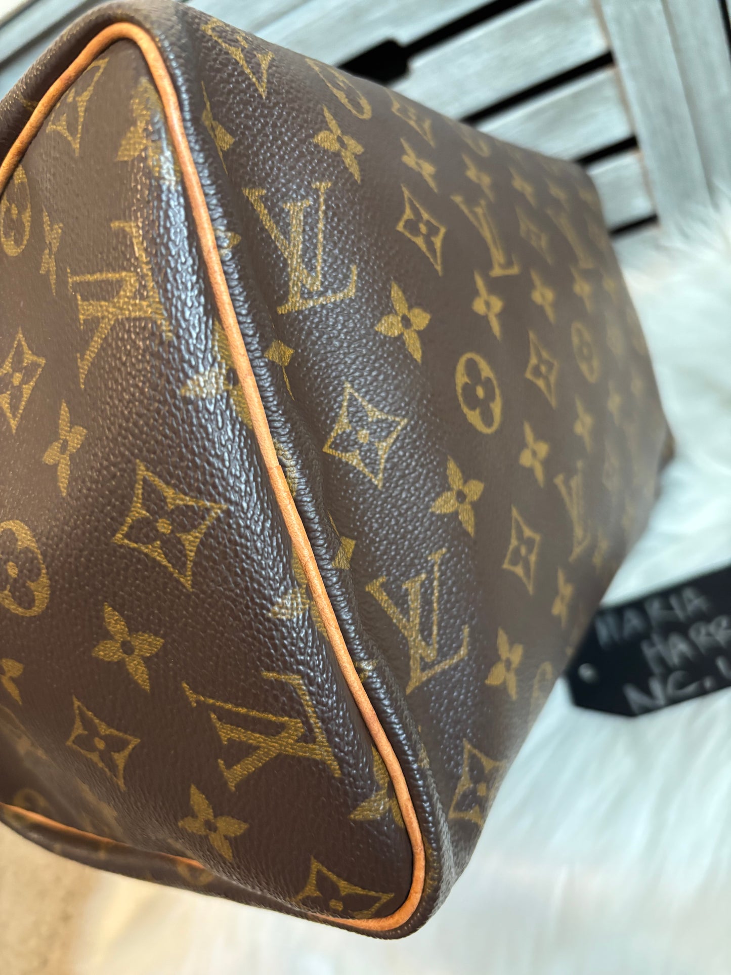 Louis Vuitton Speedy 30