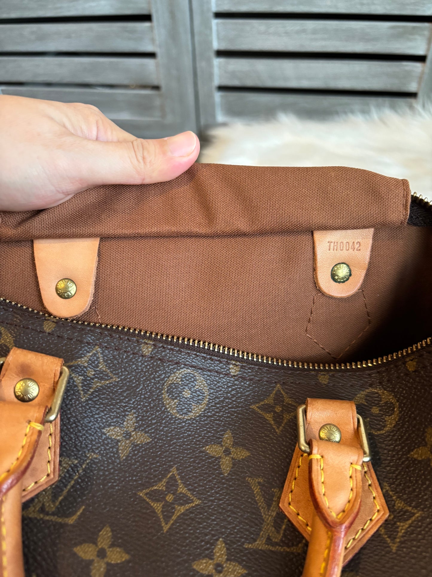 Louis Vuitton Speedy 30