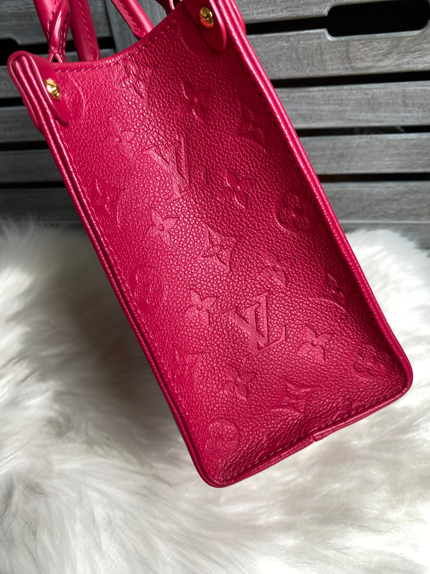 Louis Vuitton OnTheGo PM Freesia Pink Empreinte Leather