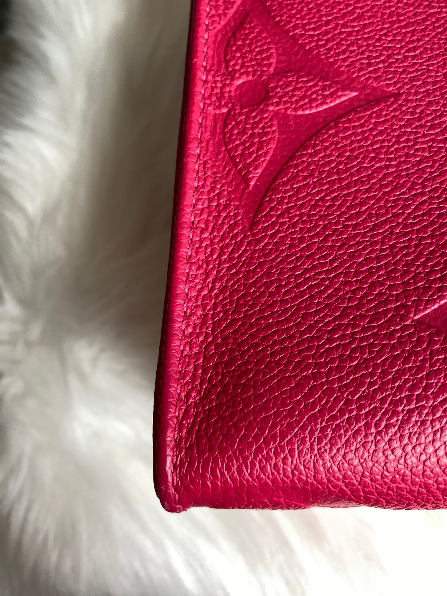 Louis Vuitton OnTheGo PM Freesia Pink Empreinte Leather