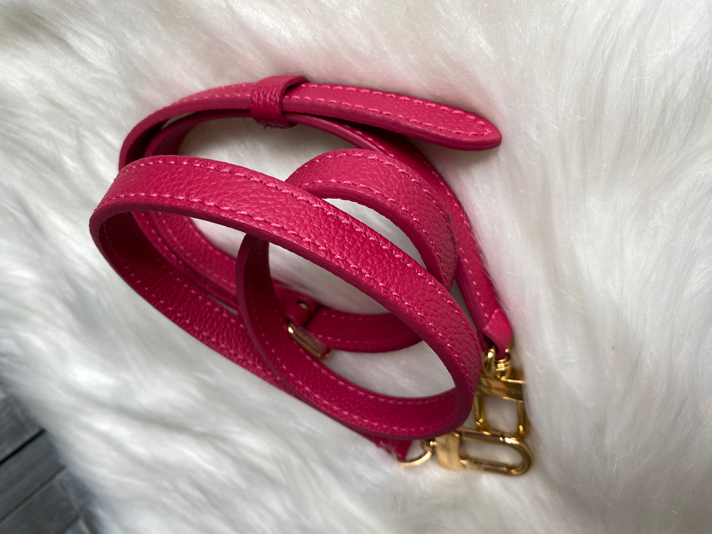 Louis Vuitton OnTheGo PM Freesia Pink Empreinte Leather
