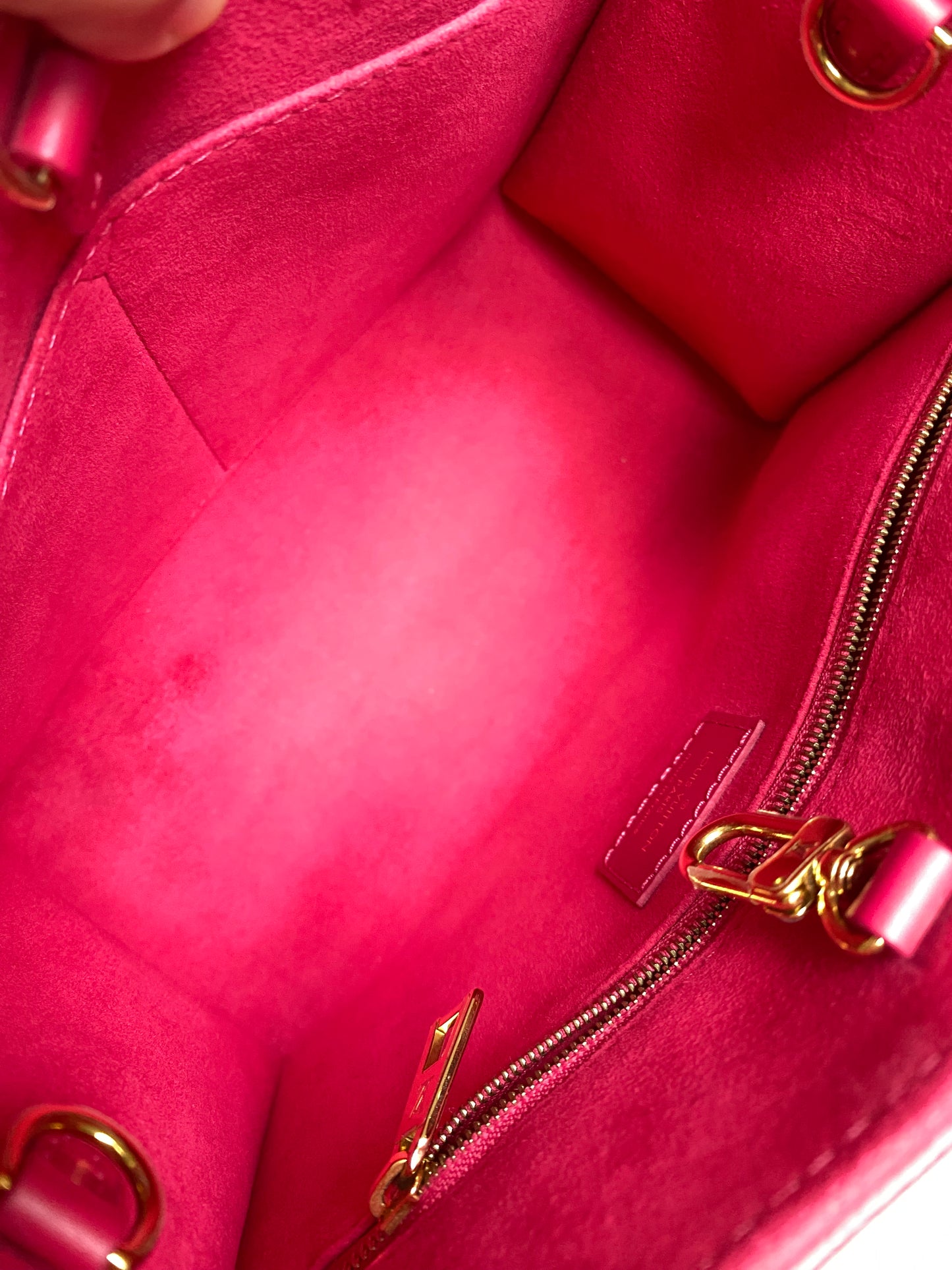 Louis Vuitton OnTheGo PM Freesia Pink Empreinte Leather