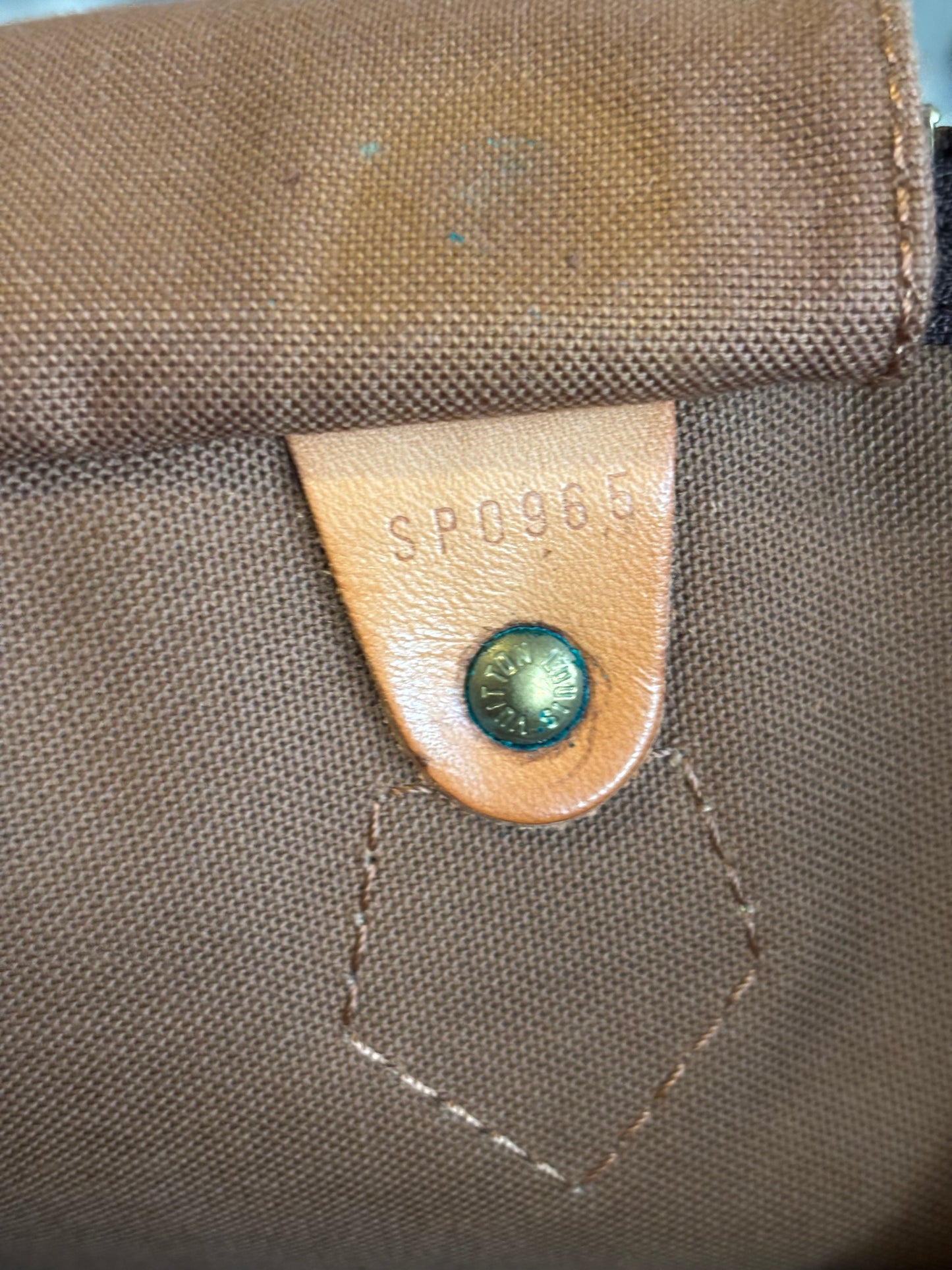 Louis Vuitton Speedy 40