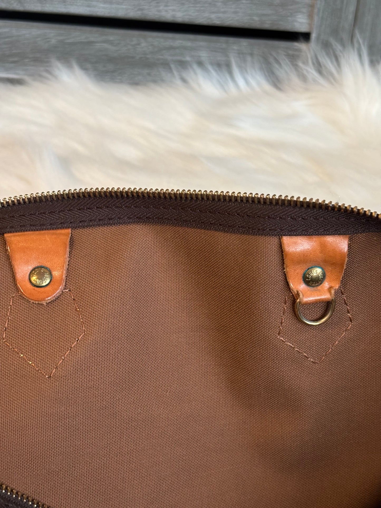 Louis Vuitton Speedy 40