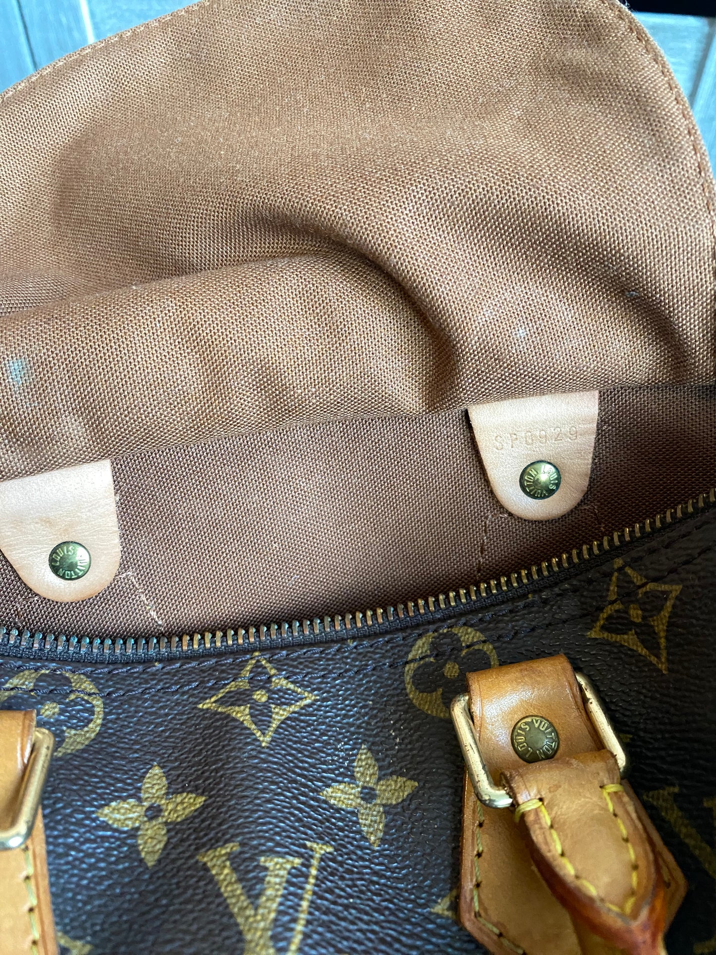 Louis Vuitton Speedy 25