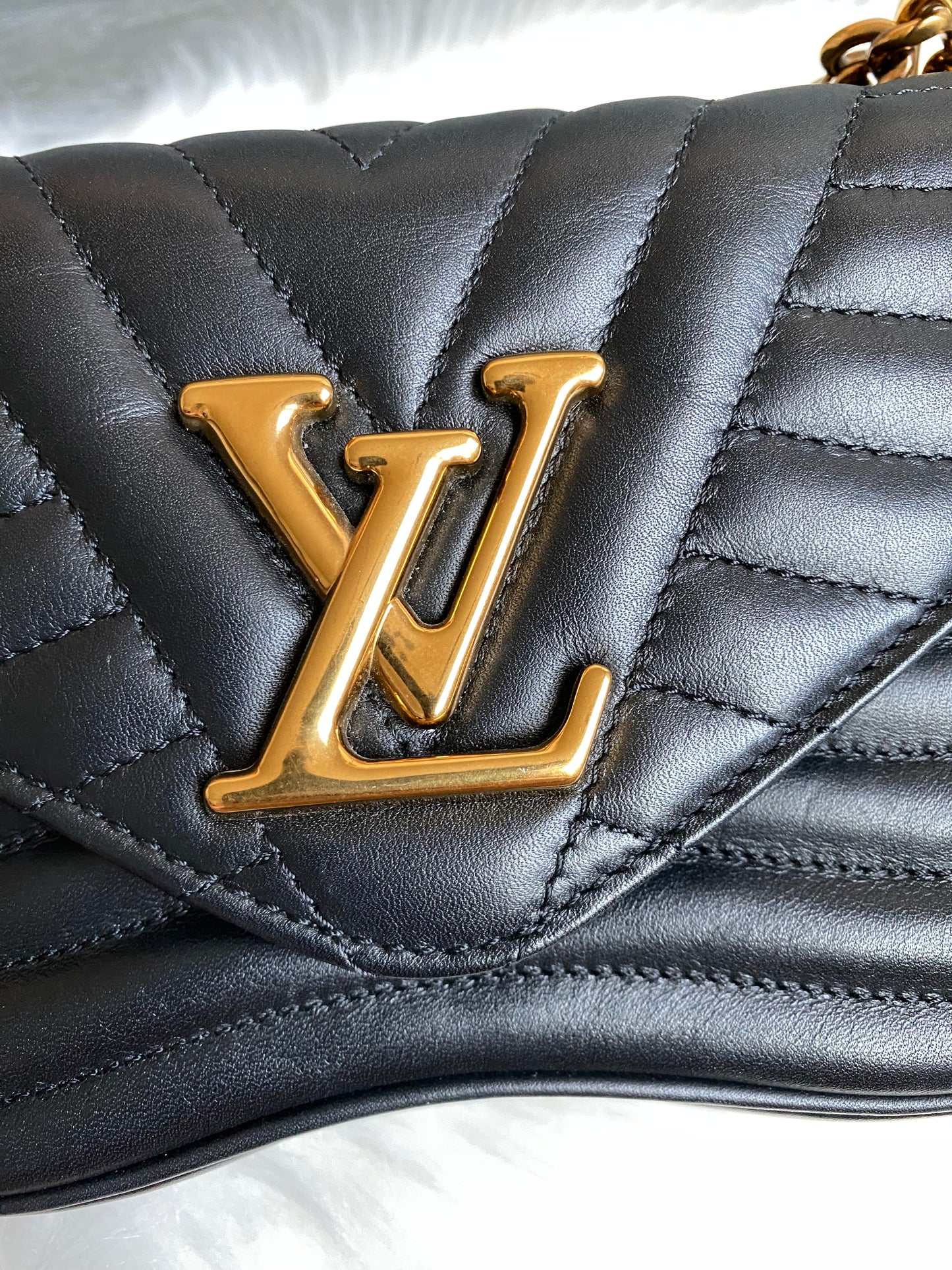 Louis Vuitton New Wave Chain PM