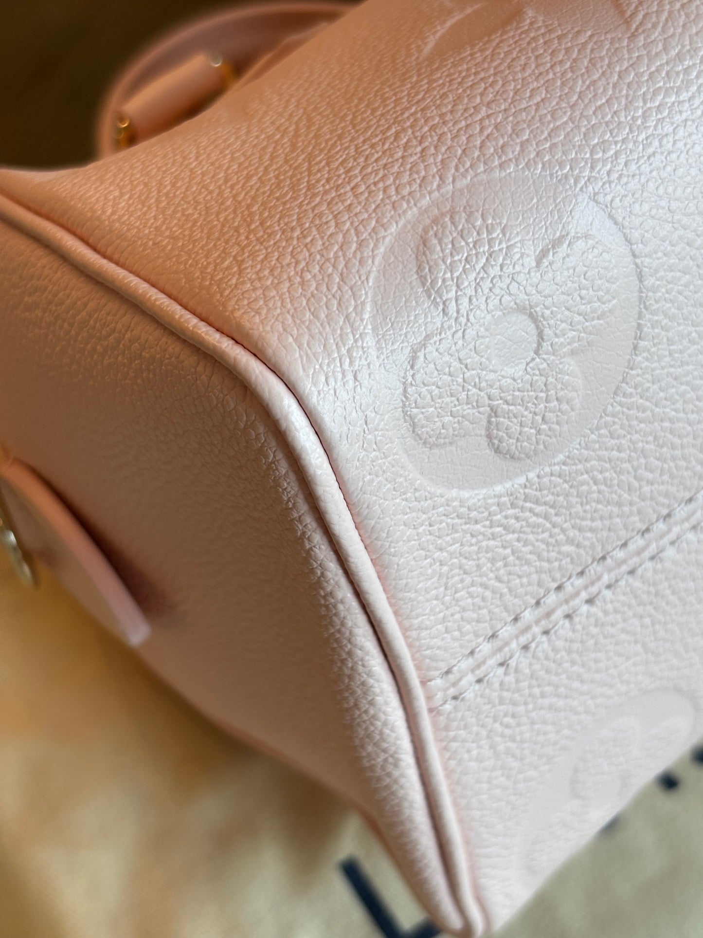Louis Vuitton Speedy 20 Bandouliere Pink Opale Empreinte Leather