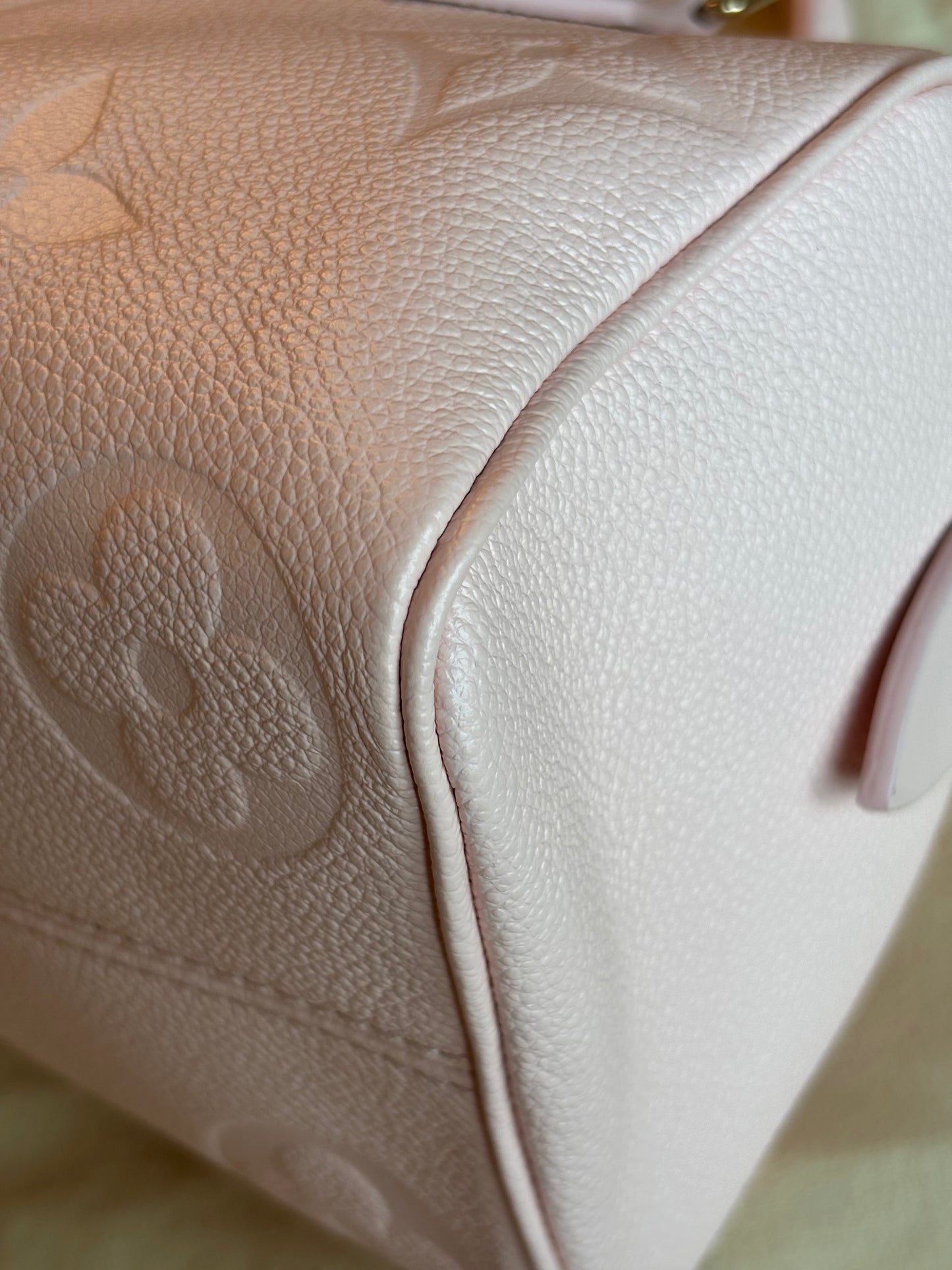 Louis Vuitton Speedy 20 Bandouliere Pink Opale Empreinte Leather