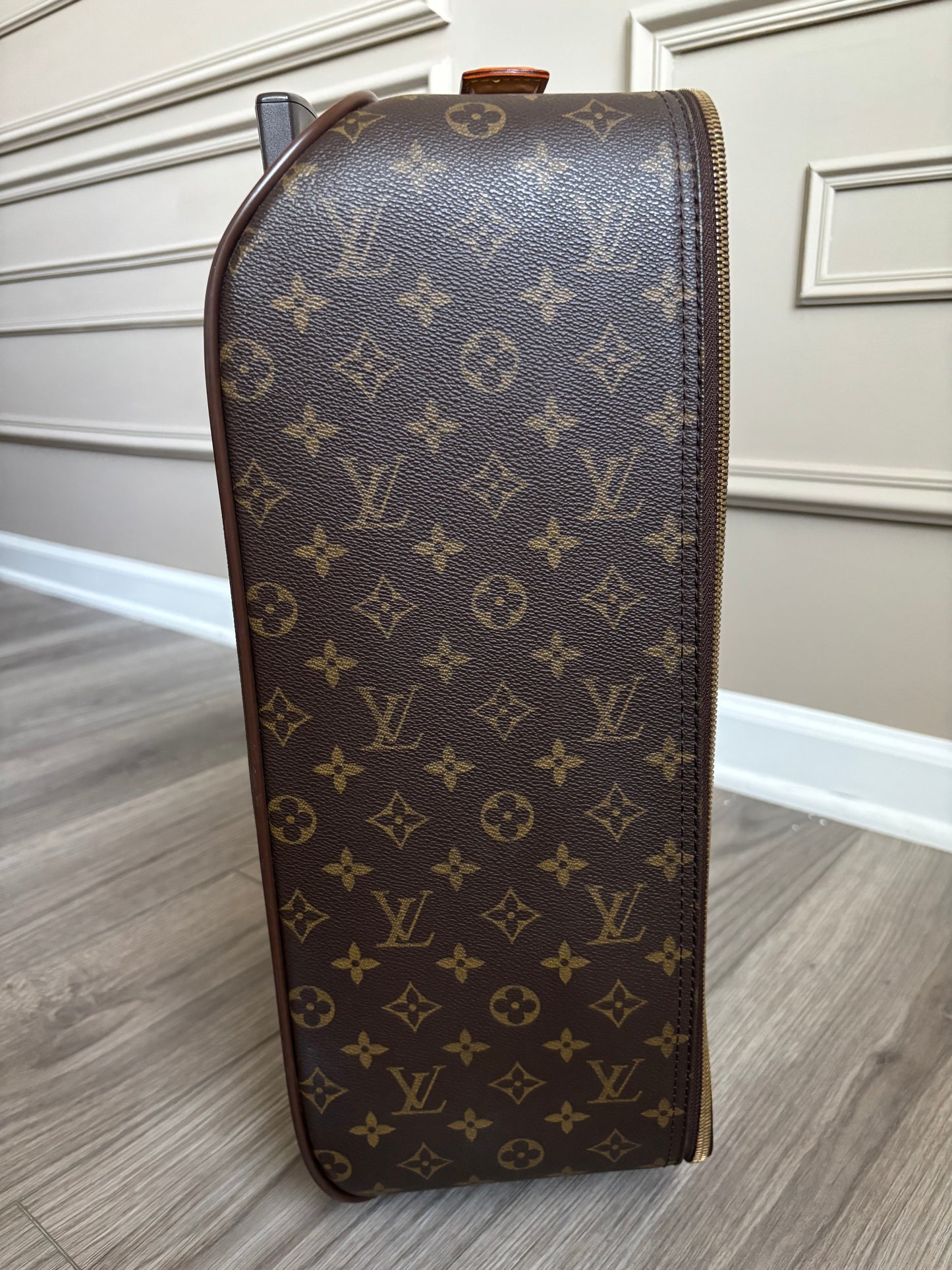 Louis Vuitton Pegase 45